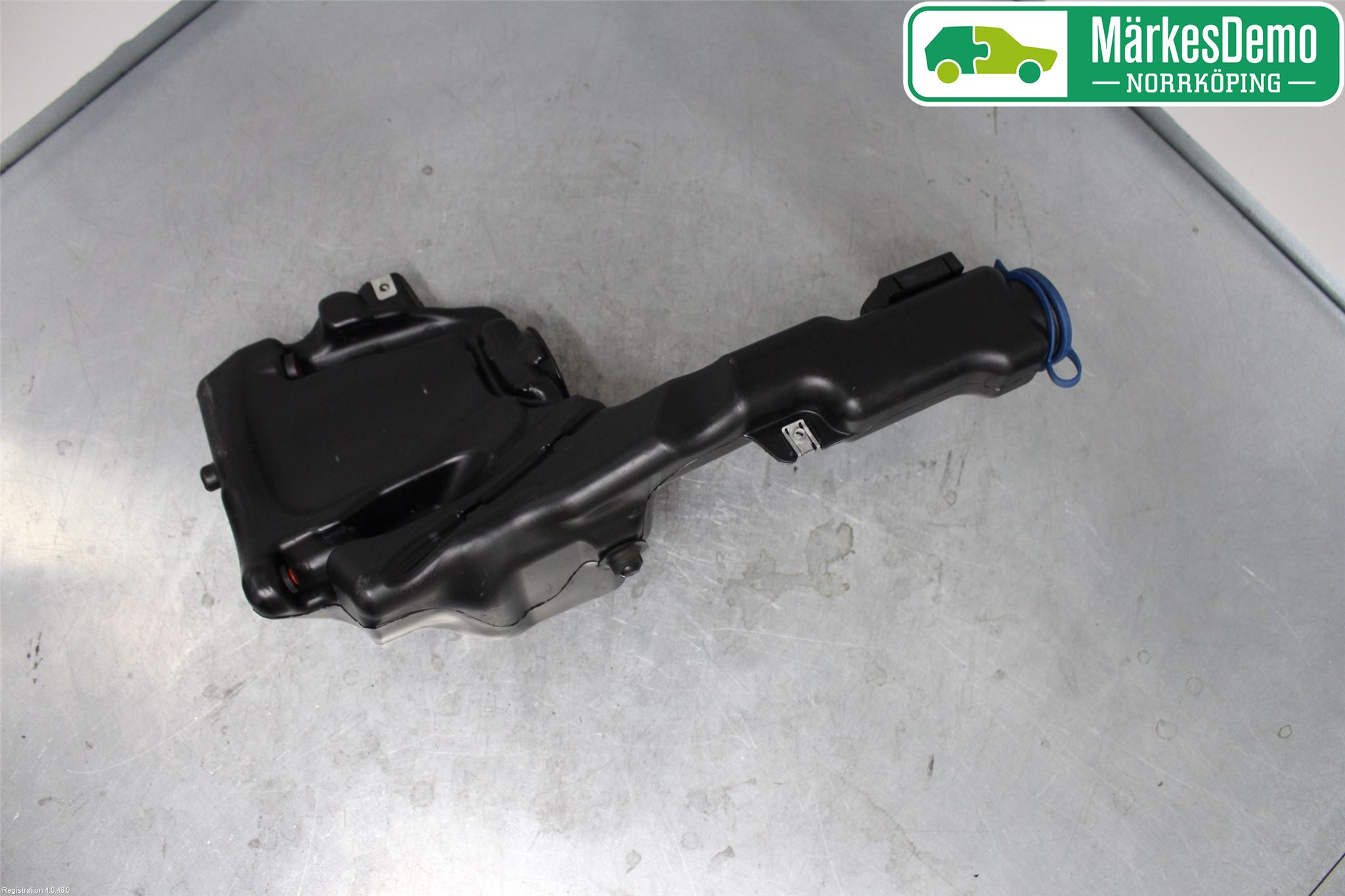 Mercedes-Benz MB C-KLASS (W204) 07-15 Spolartank Vindruta