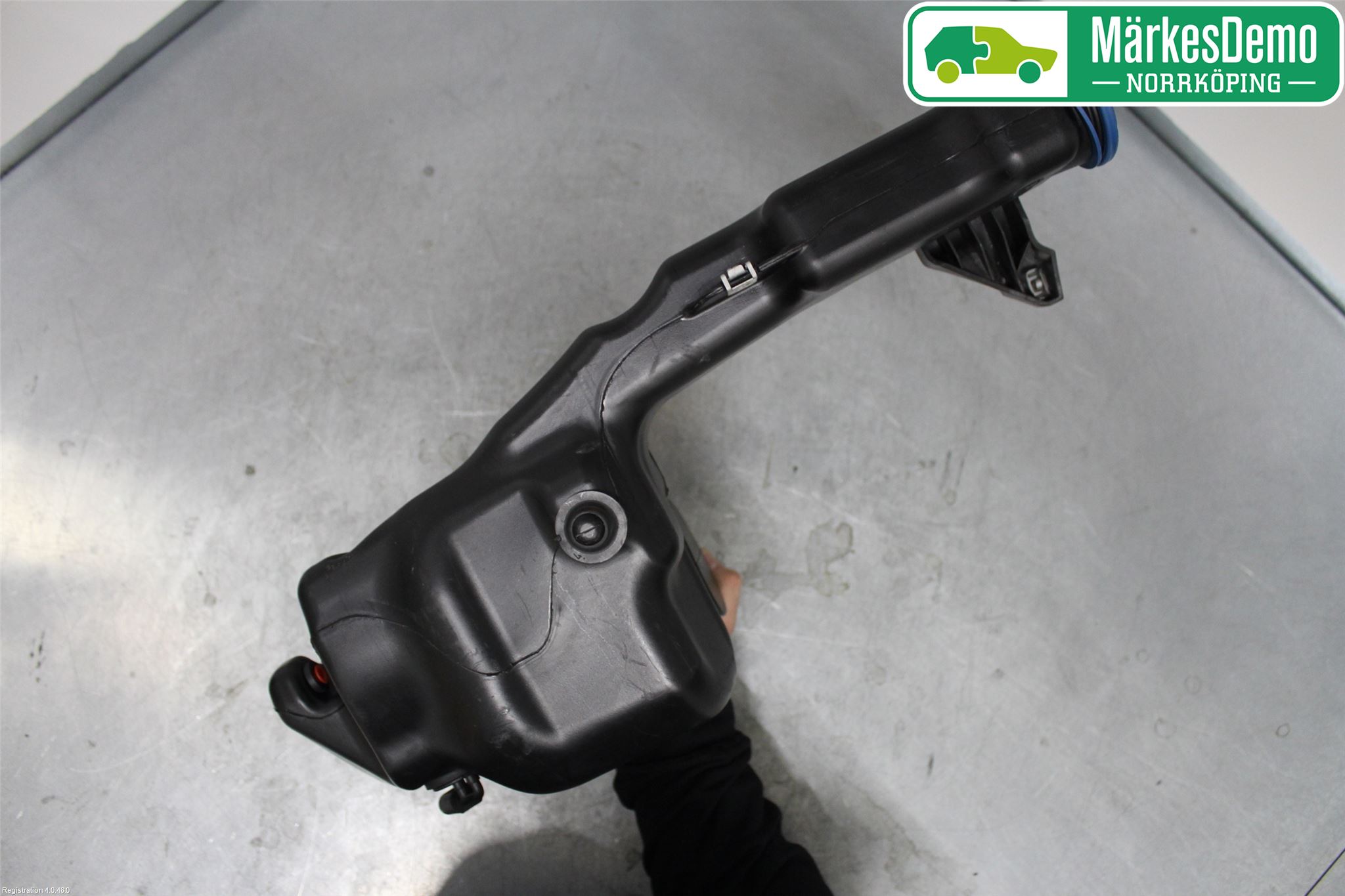 Mercedes-Benz MB C-KLASS (W204) 07-15 Spolartank Vindruta