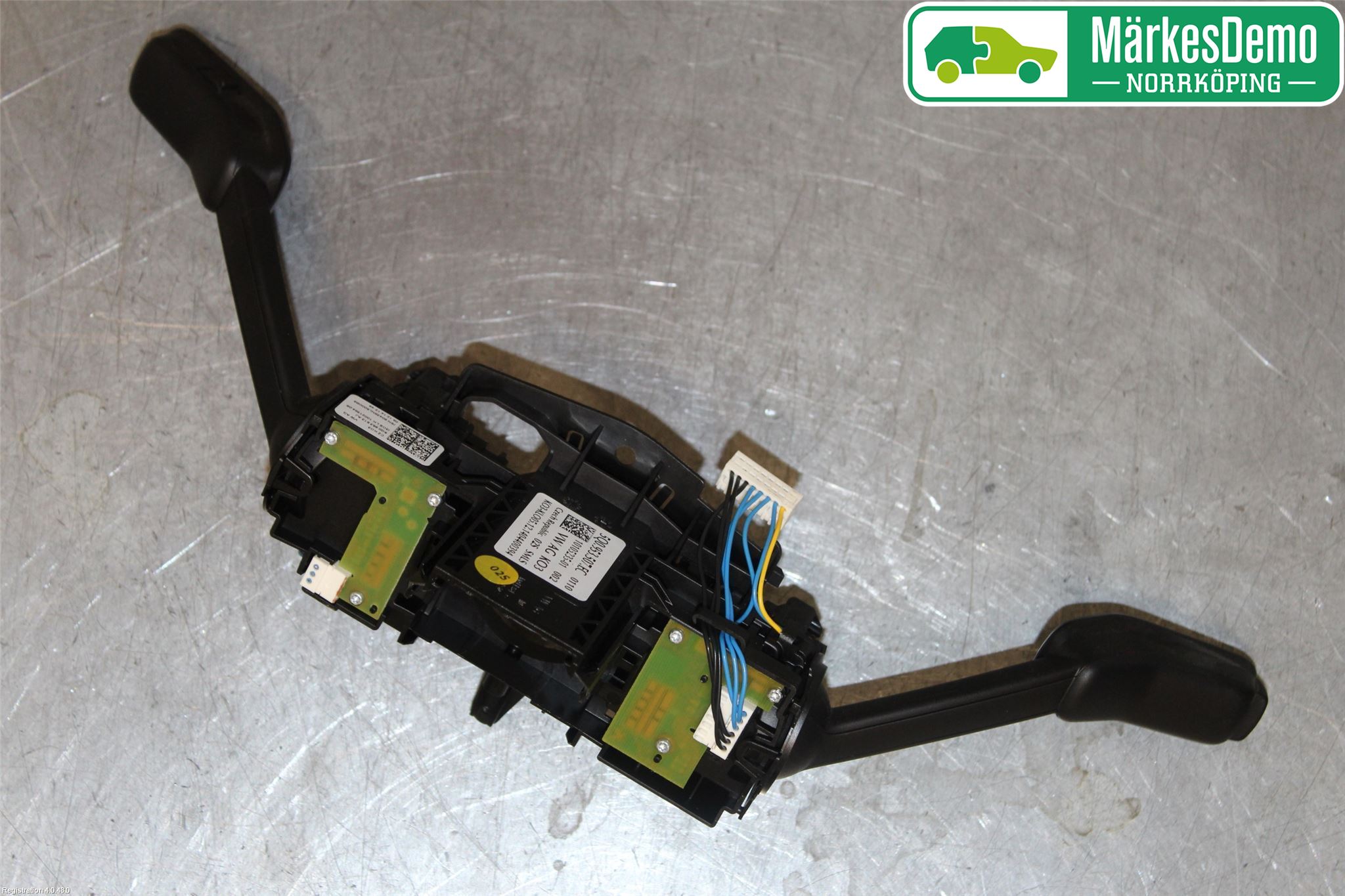 Volkswagen VW GOLF / E-GOLF VII 13-20 Spakcentral