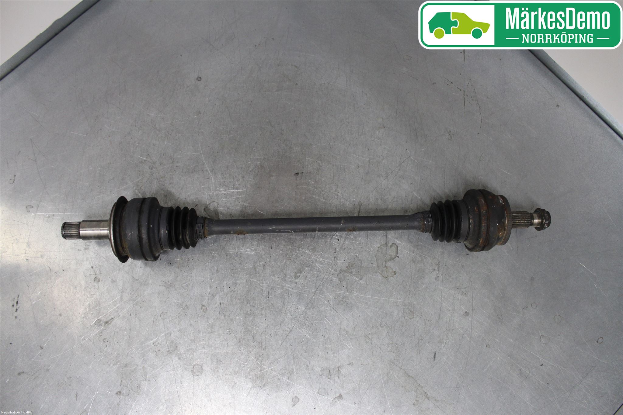 Mercedes-Benz MB C-KLASS (W204) 07-15 Drivaxel Bak Höger