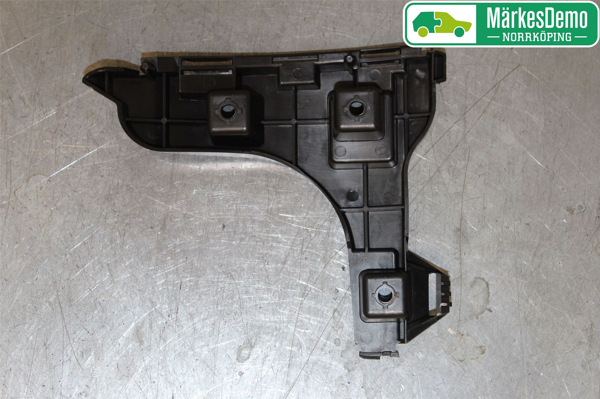 Volvo XC60 09-13 Stötfångarfäste Bak Hö