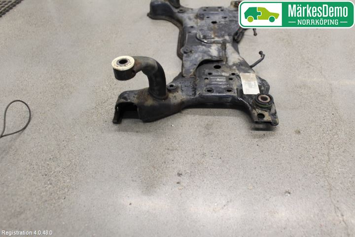 Ford FOCUS 08-11 Framvagnsbalk