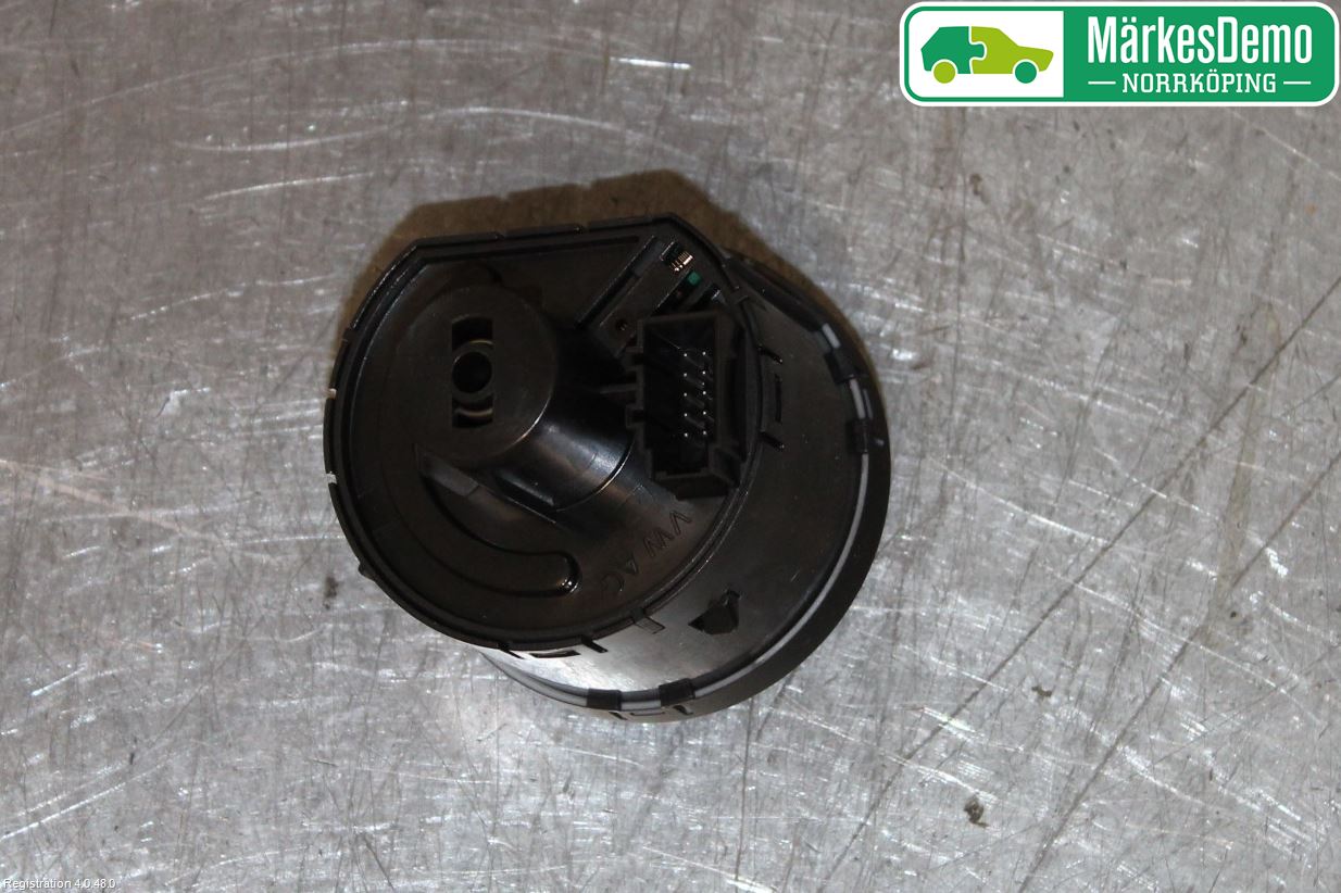 Seat ATECA 16->> Strömställare Ljus