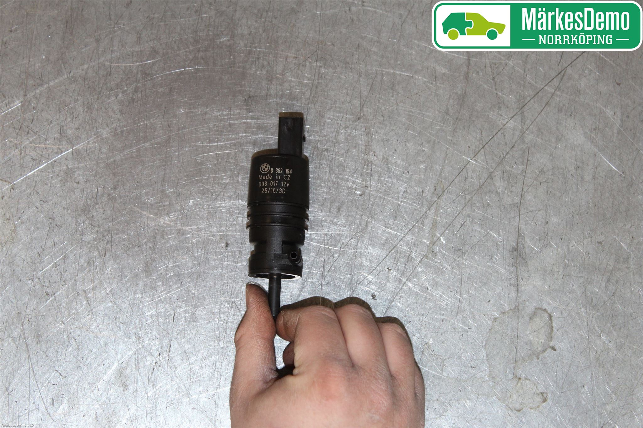 BMW 5 F10/F11/F18 09-17 Spolarpump Vindruta