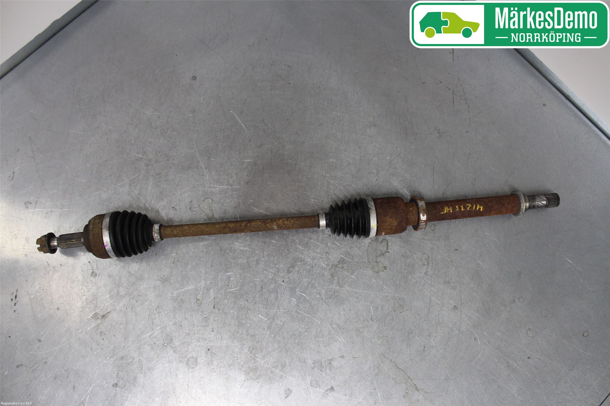 Renault CLIO III  09-12 Drivaxel Fram Höger