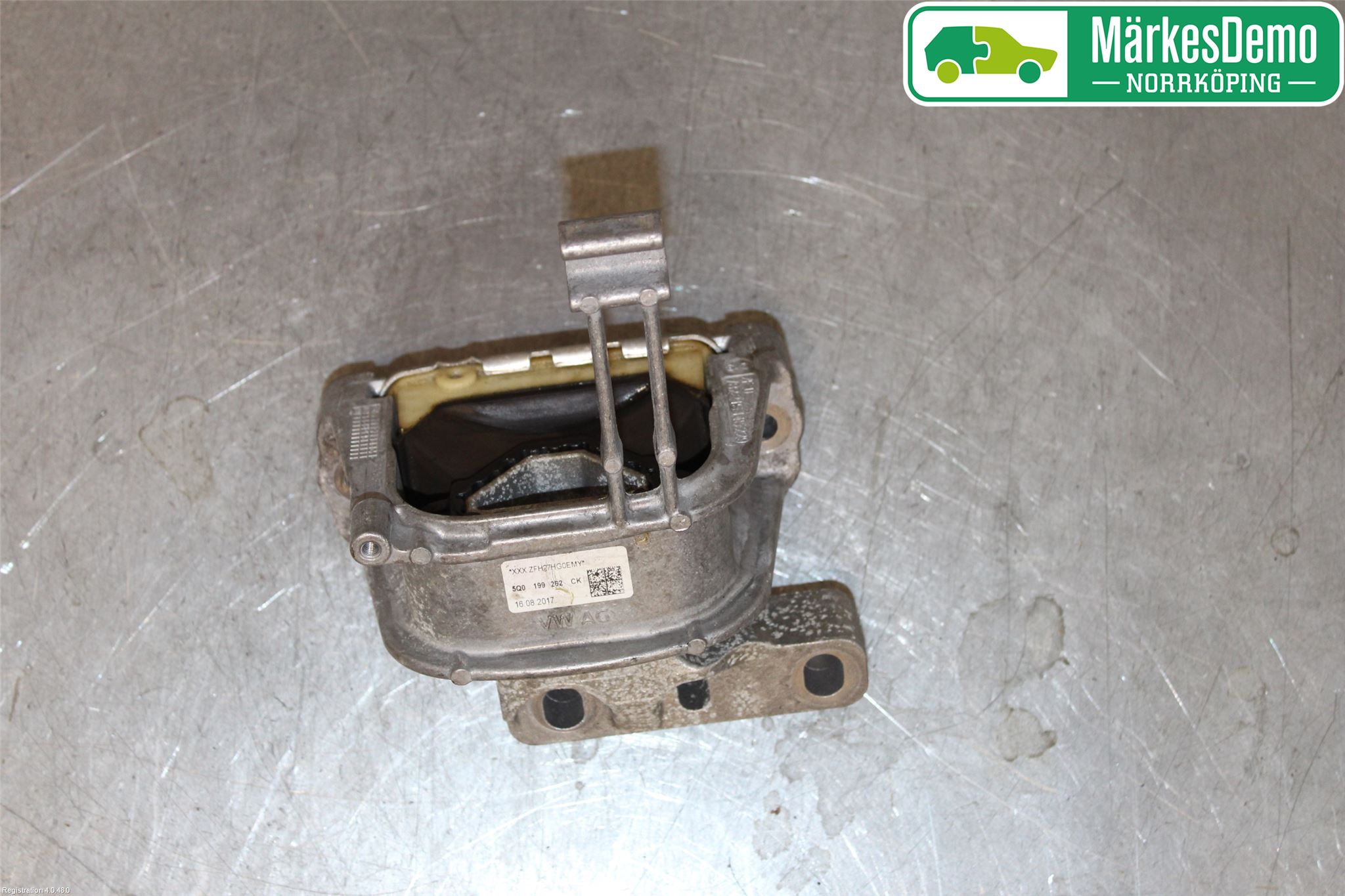 Volkswagen VW GOLF / E-GOLF VII 13-20 Motorkudde