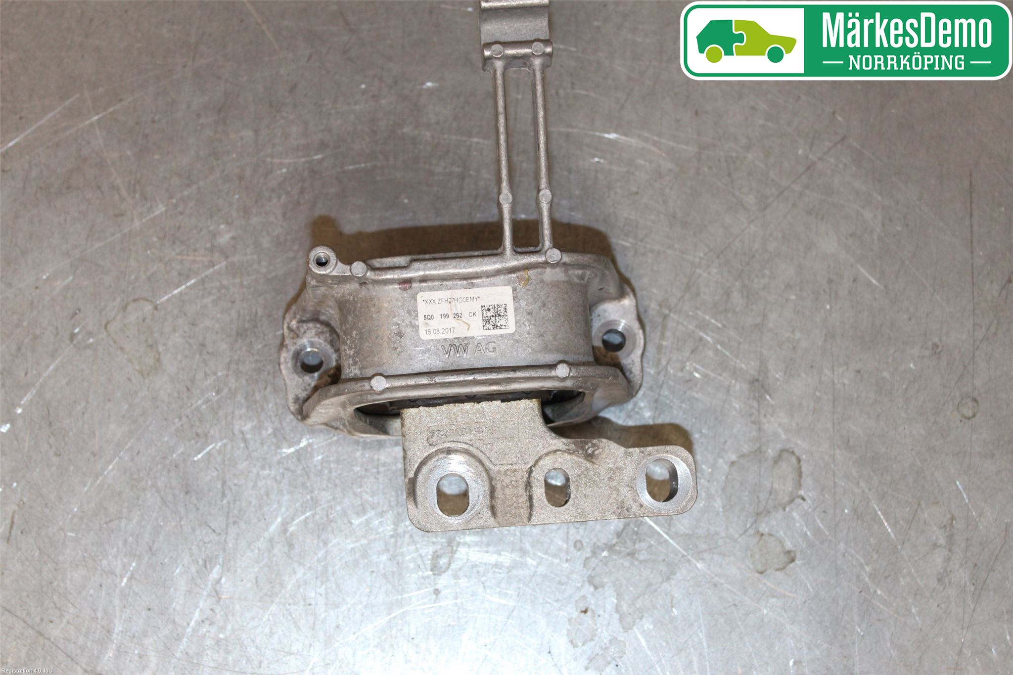 Volkswagen VW GOLF / E-GOLF VII 13-20 Motorkudde