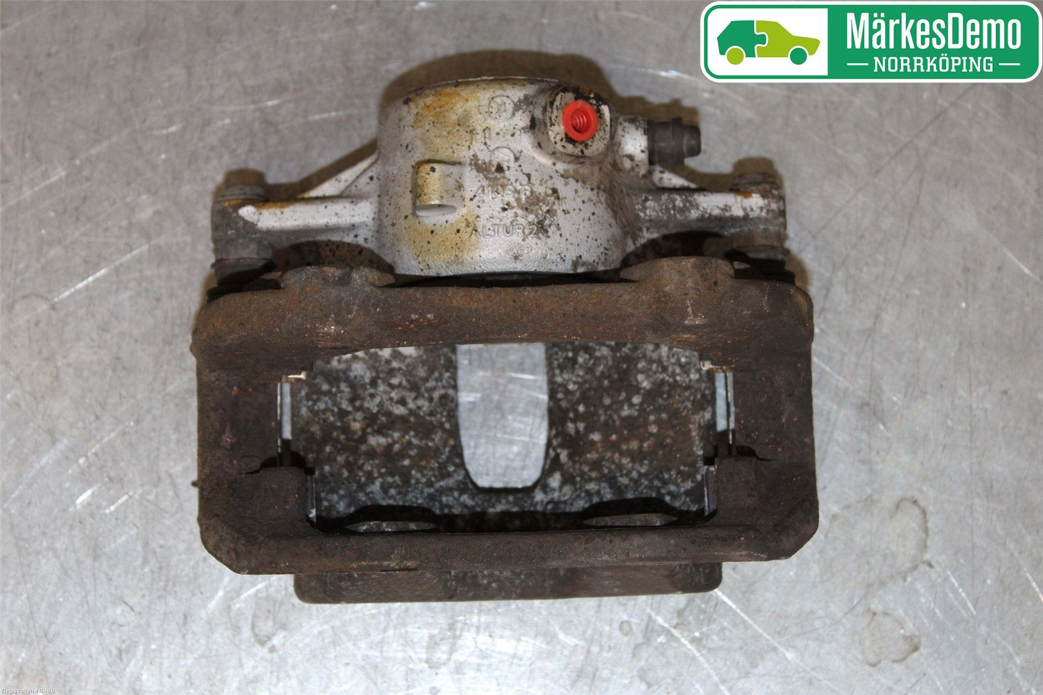 Mercedes-Benz MB C-KLASS (W204) 07-15 Bromsok Fram Vänster