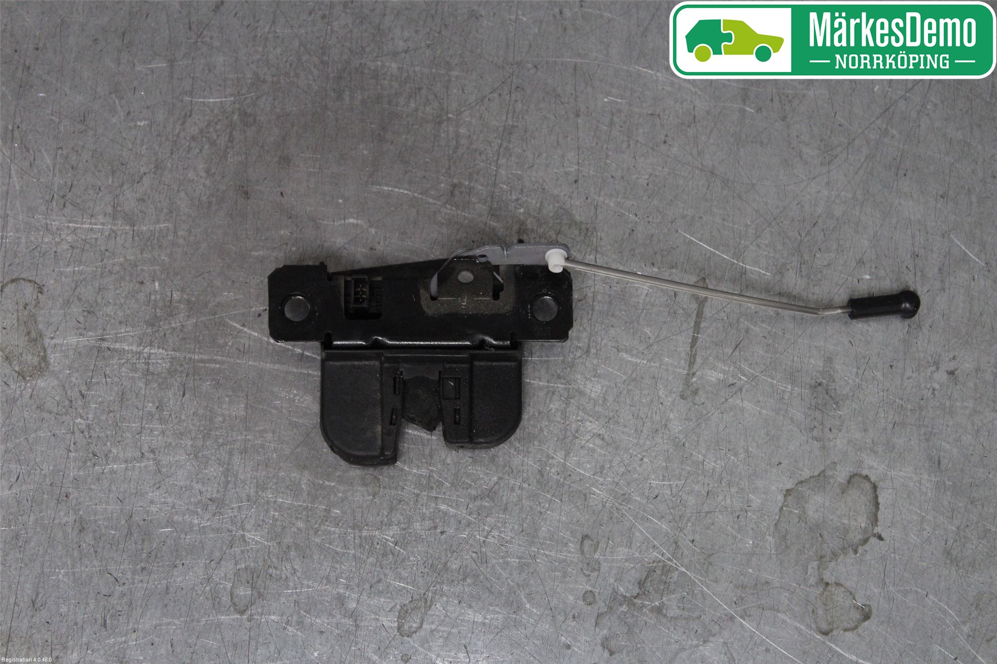 Volkswagen VW CADDY 11-15 Låskista Baklucka