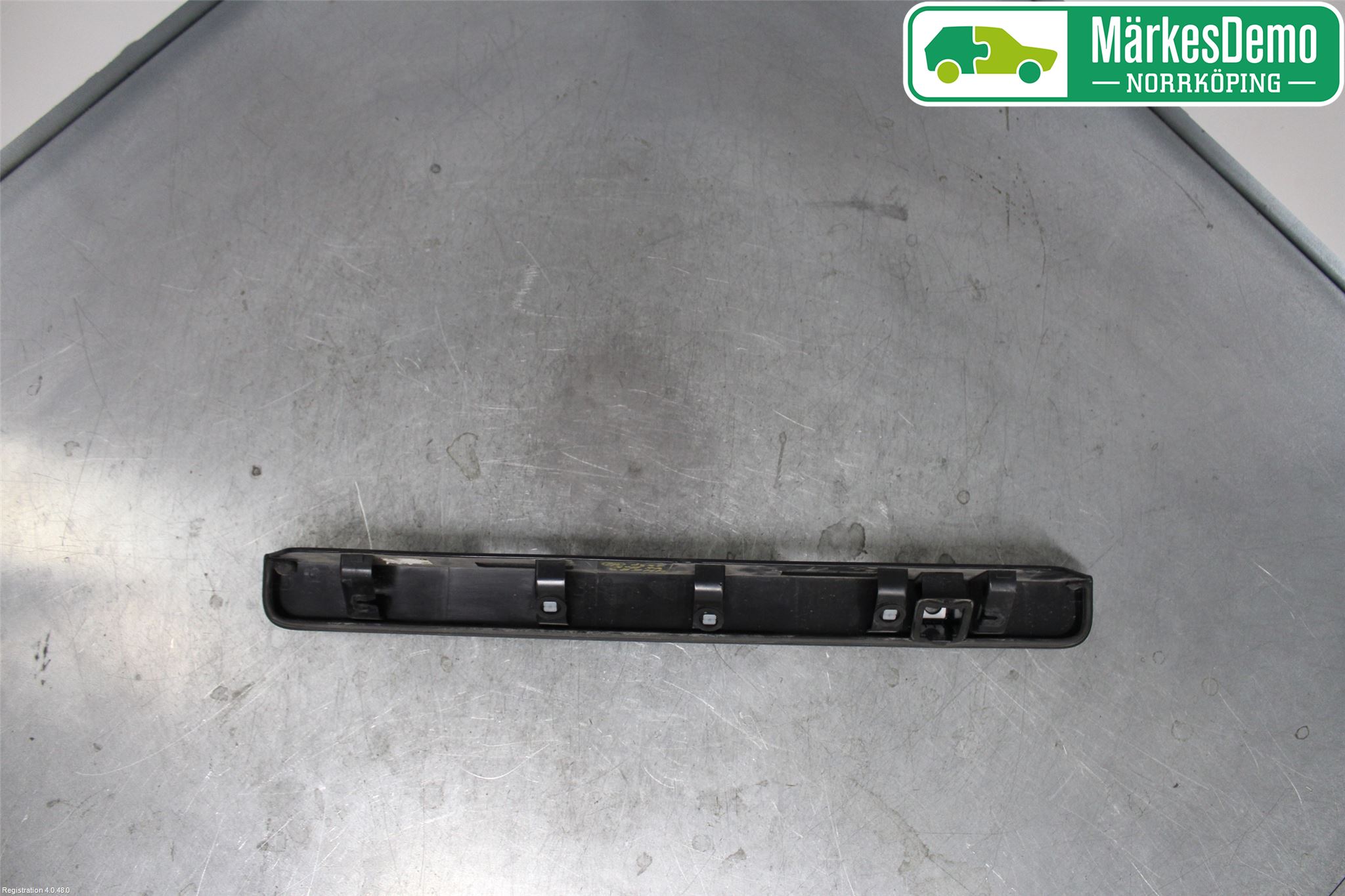 Volkswagen VW CRAFTER II / E-CRAFTER 17- Skylt Belysning Fäste