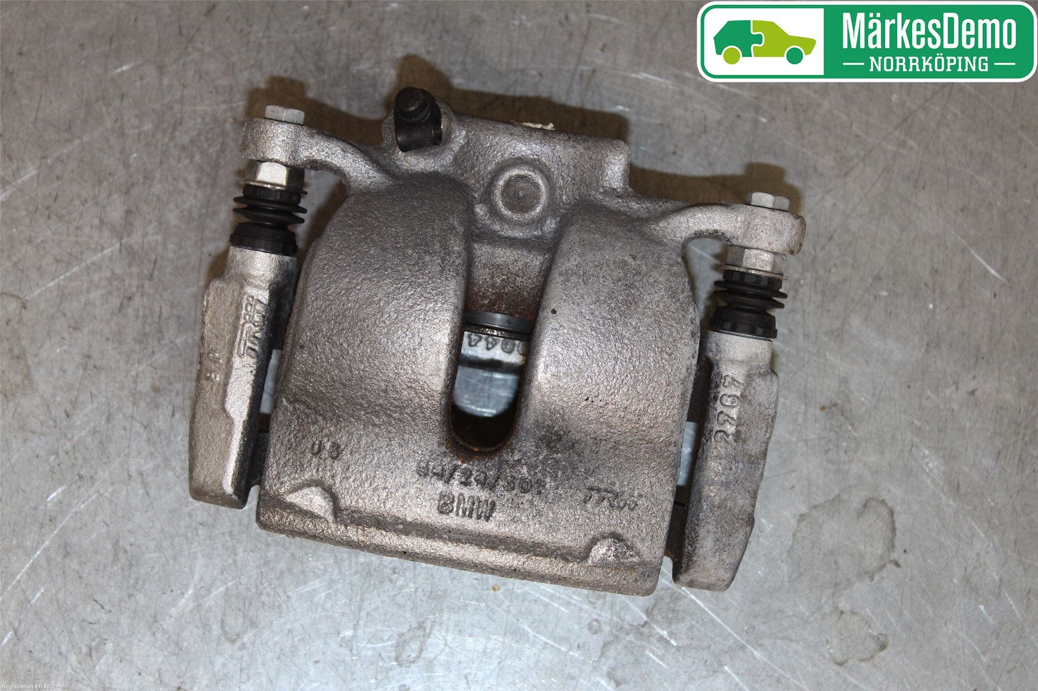 BMW X1 F48 15-22 Bromsok Fram Höger