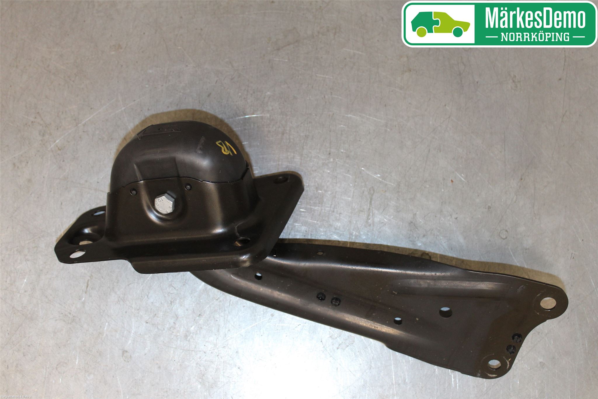 Seat ATECA 16->> Bärarm Bak Vänster