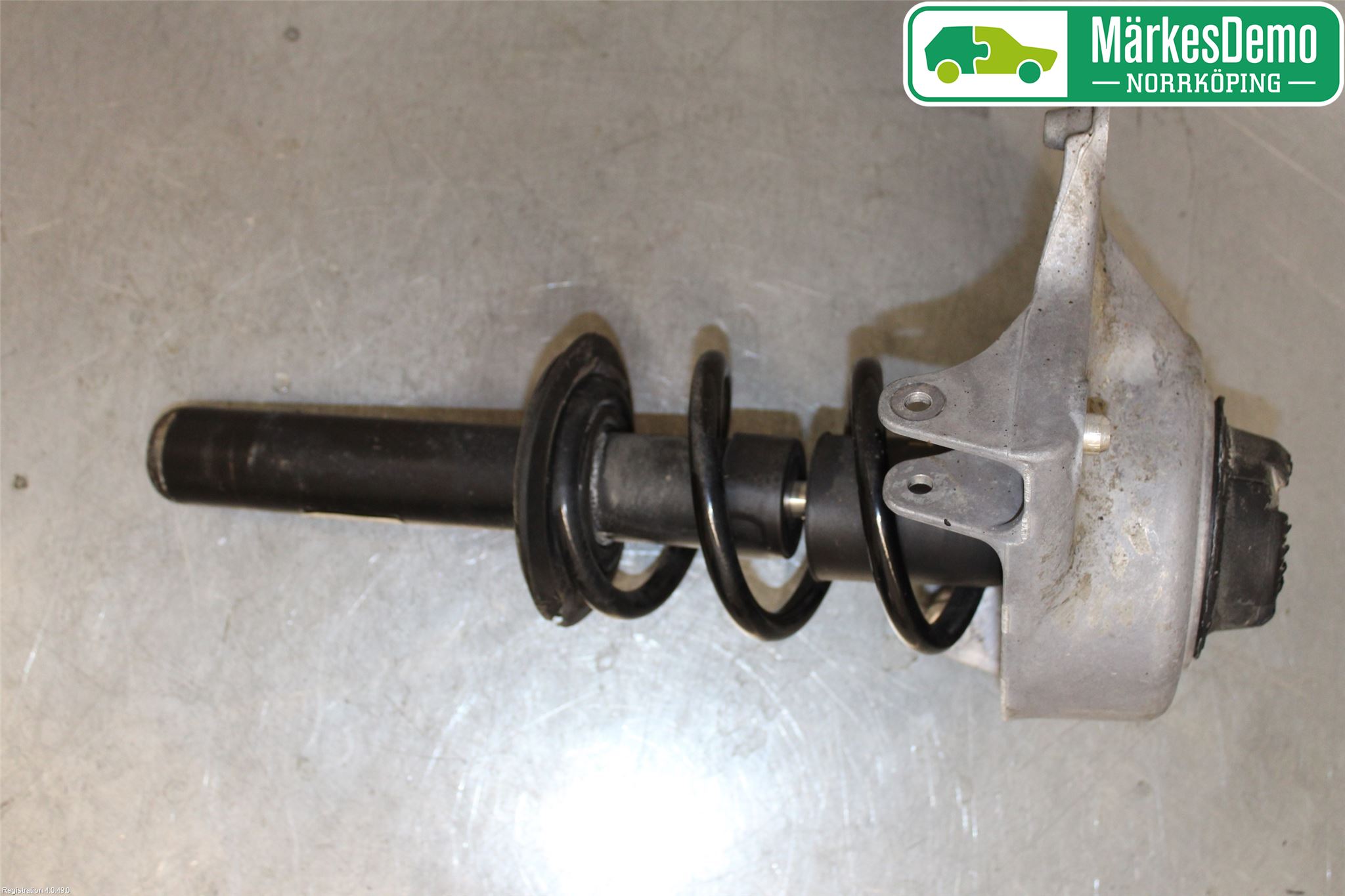 Audi A5 07-16 Fjäderben Fram Höger