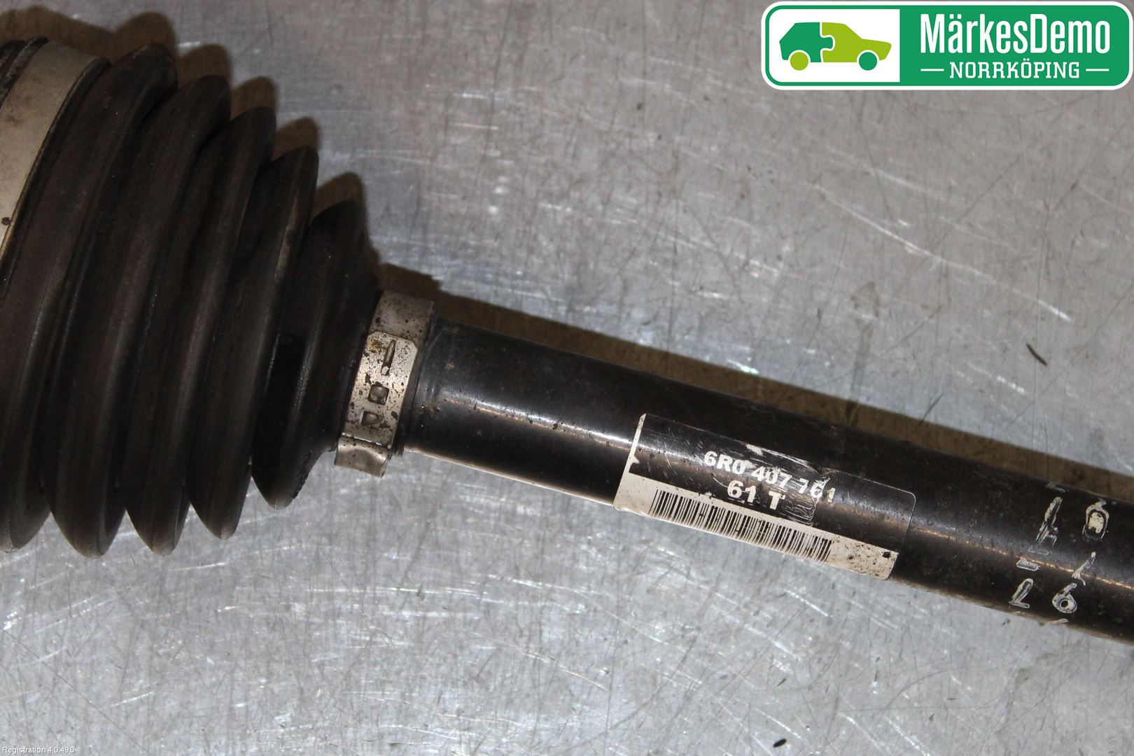 Volkswagen VW POLO 10-17 Drivaxel Fram Vänster