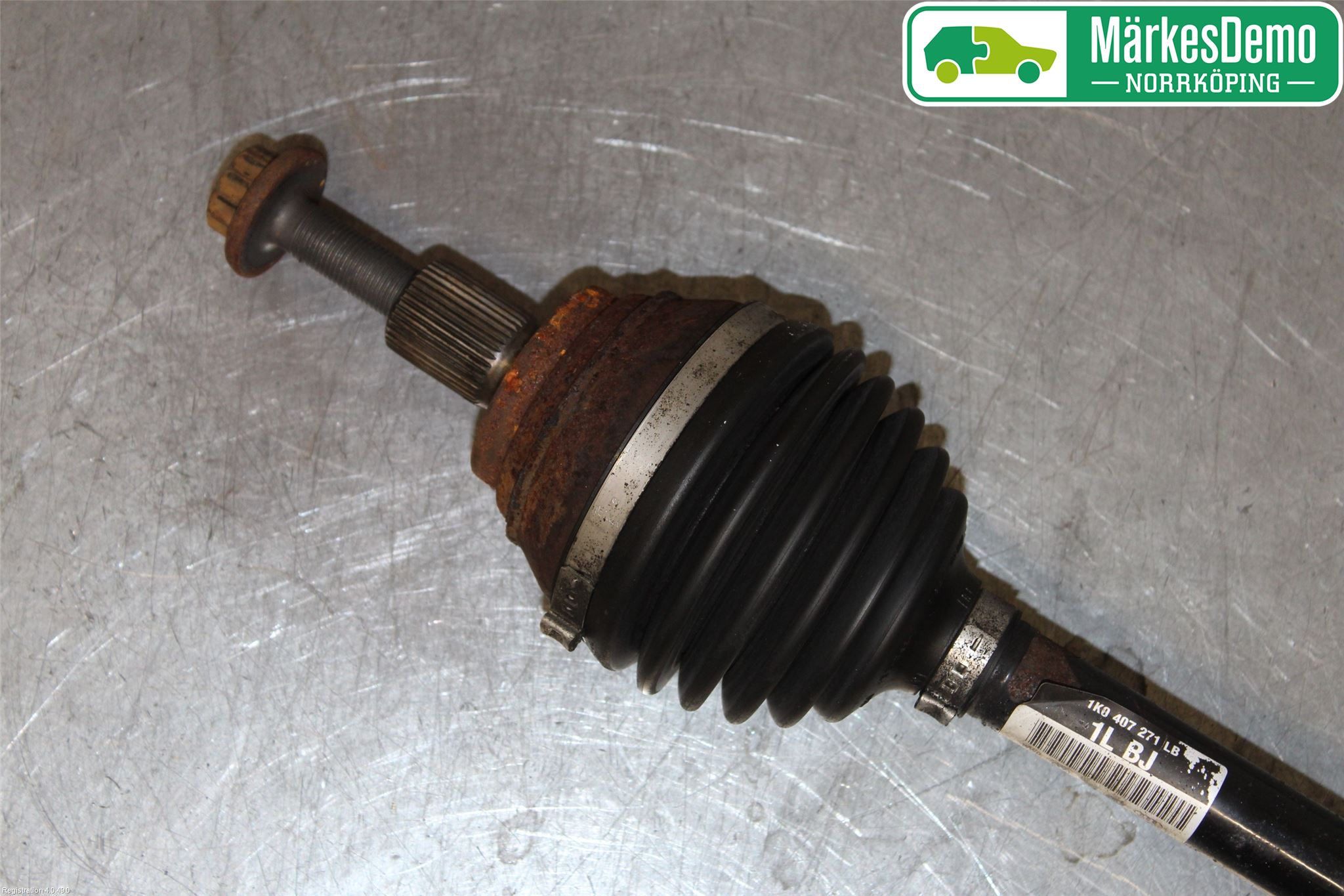 Volkswagen VW CADDY 11-15 Drivaxel Fram Vänster