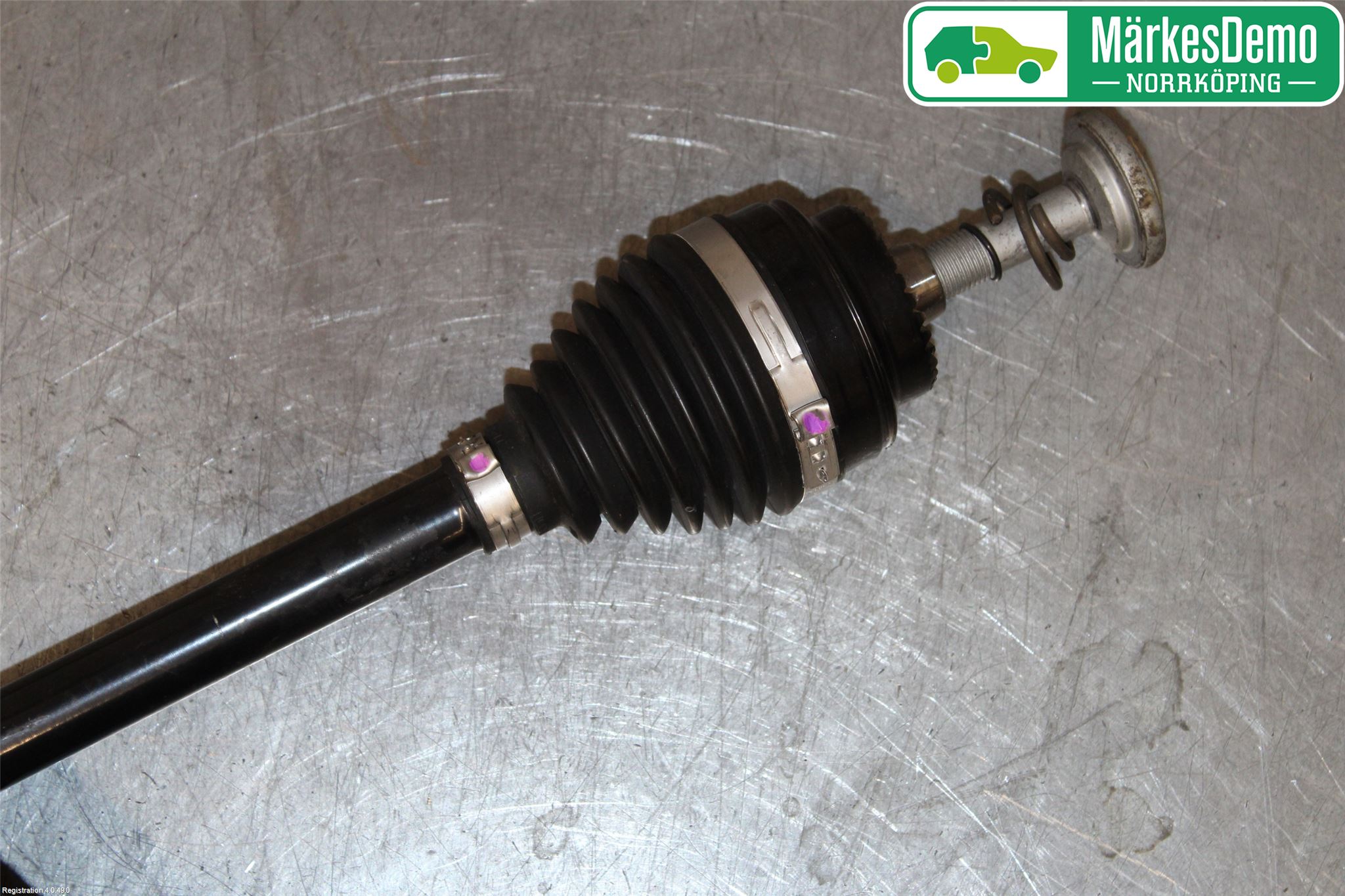 BMW X1 F48 15-22 Drivaxel Bak Vänster