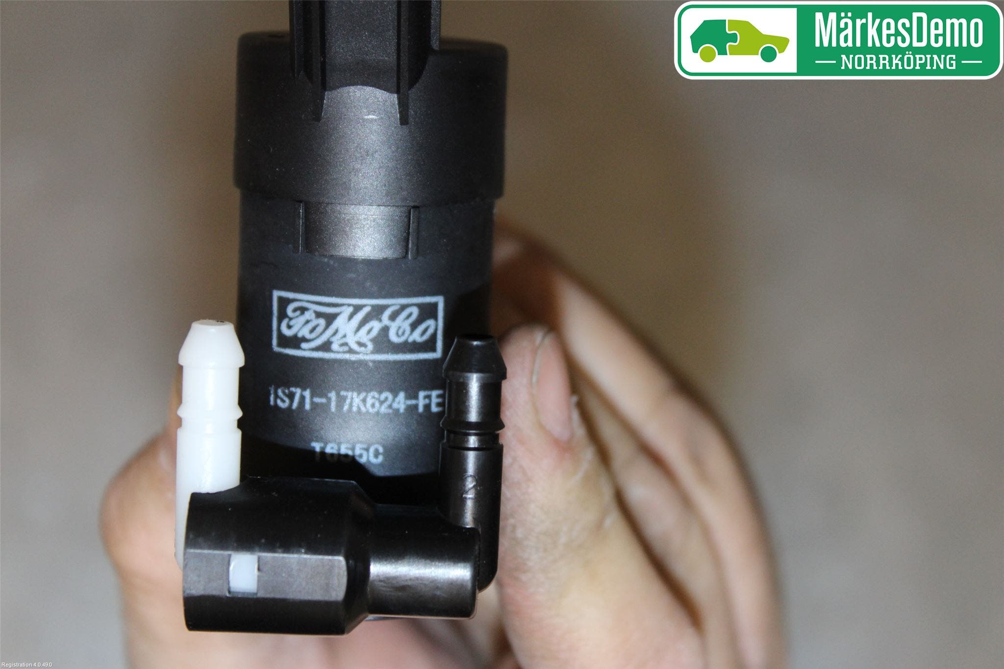 Ford KUGA 08-12 Spolarpump Vindruta