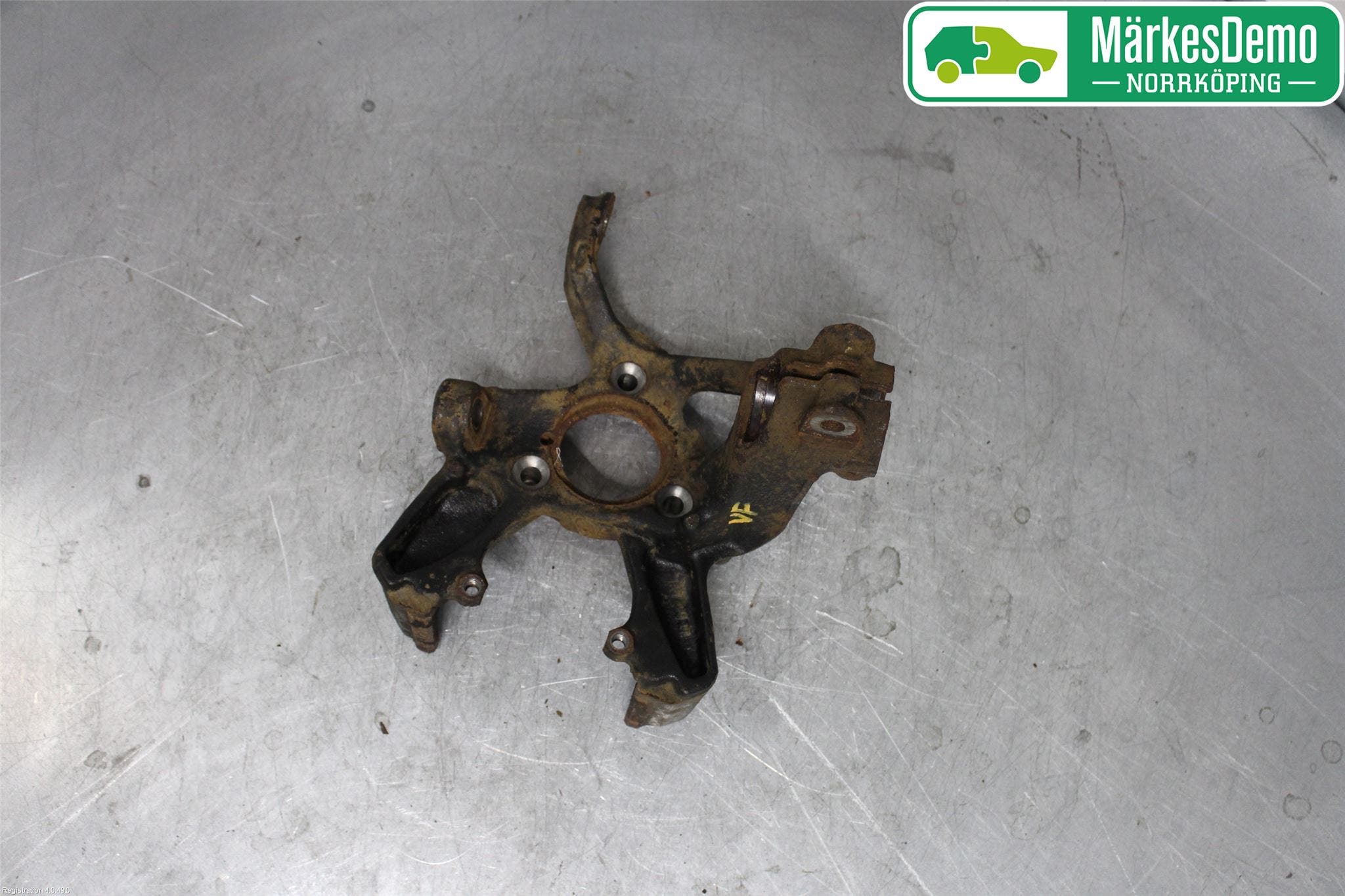 Volkswagen VW GOLF / E-GOLF VII 13-20 Styrspindel Lagerhus Vä