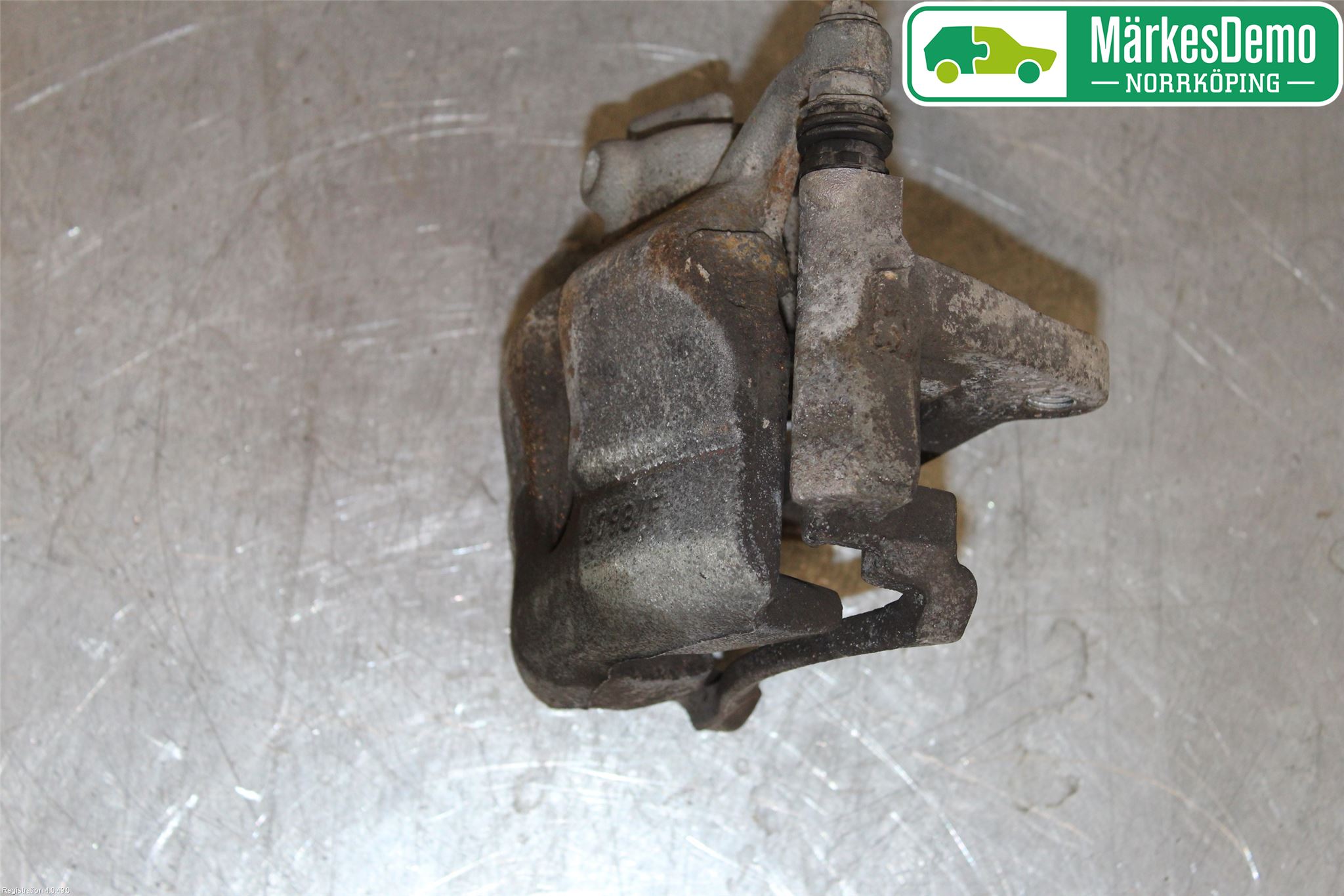 Volkswagen VW CADDY 16-20 Bromsok Fram Vänster