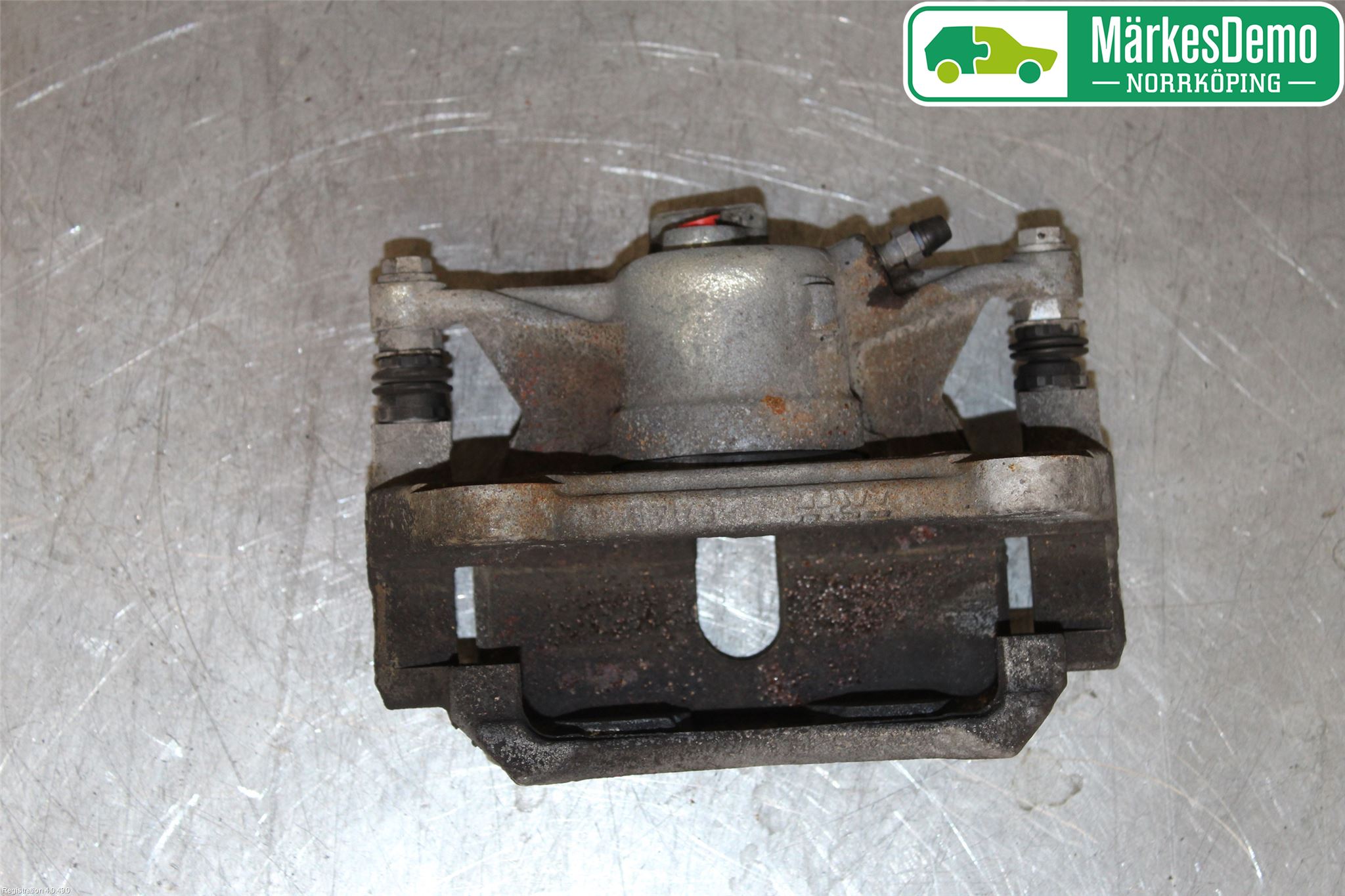 Volkswagen VW CADDY 16-20 Bromsok Fram Höger