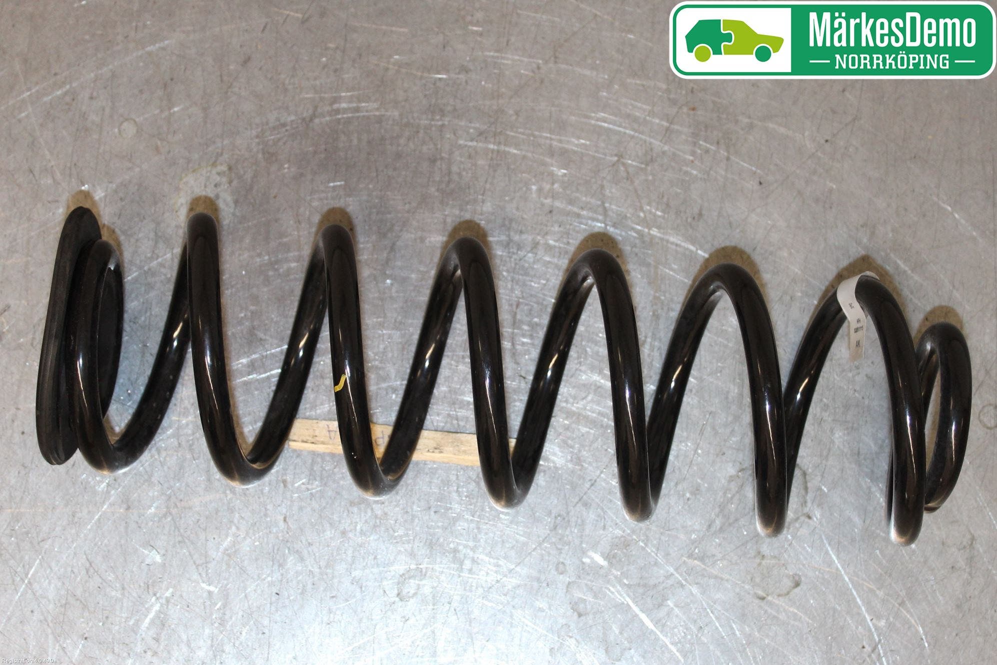 Volkswagen VW PASSAT 15-19 Fjäder Bak