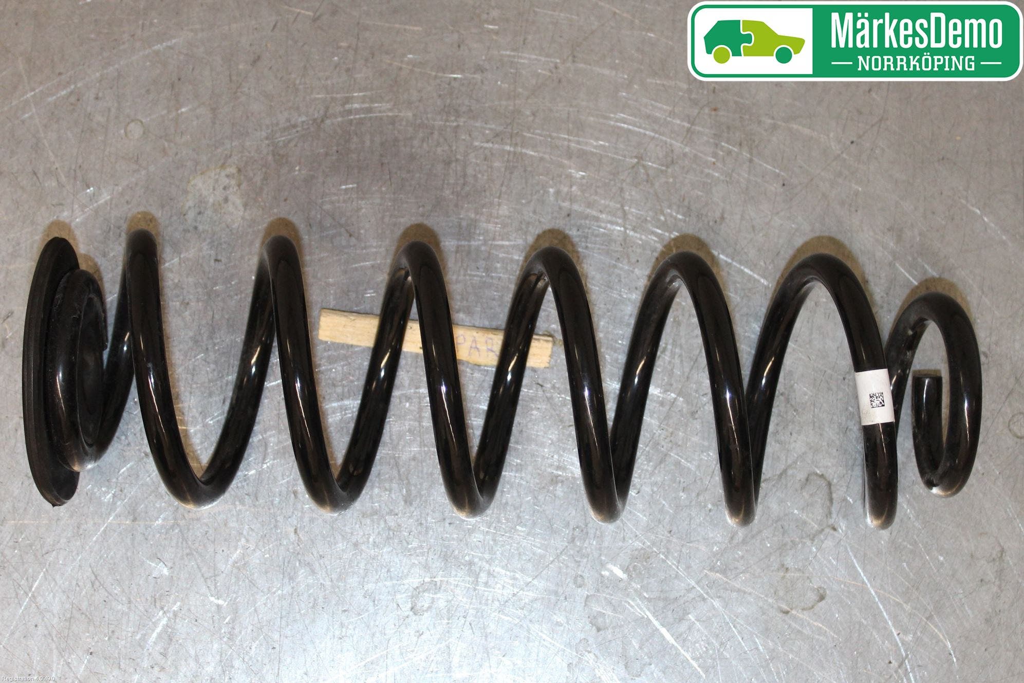 Volkswagen VW PASSAT 15-19 Fjäder Bak