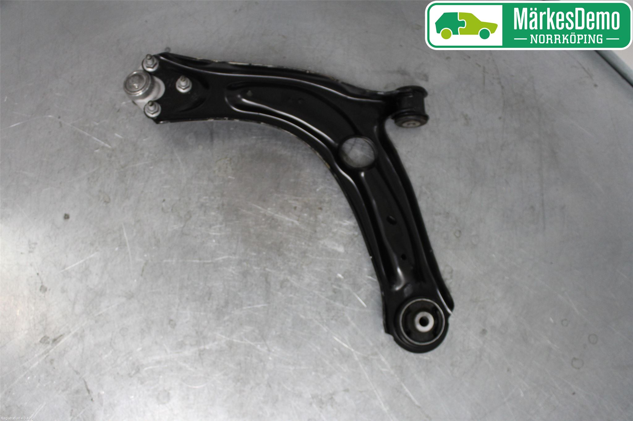 Volkswagen VW PASSAT 15-19 Bärarm Fram Undre Hö
