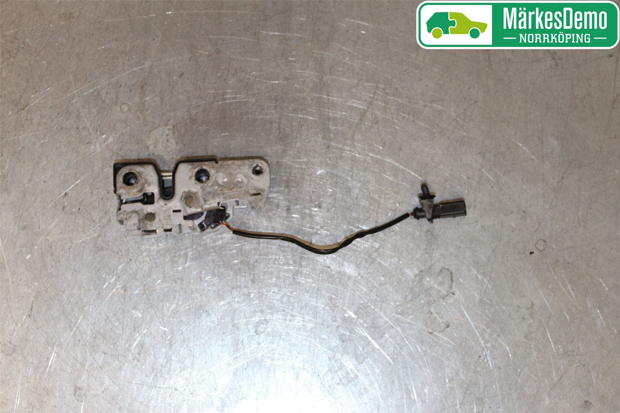 Skoda FABIA 07-14 Huvlås