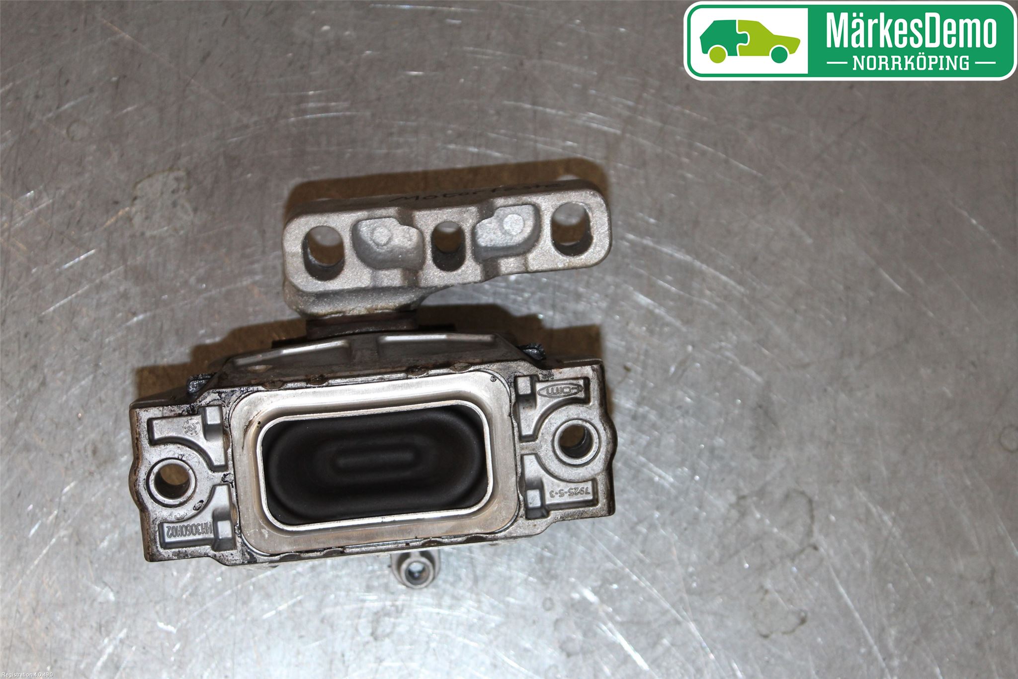 Volkswagen VW GOLF VI 09-13 Motorfäste