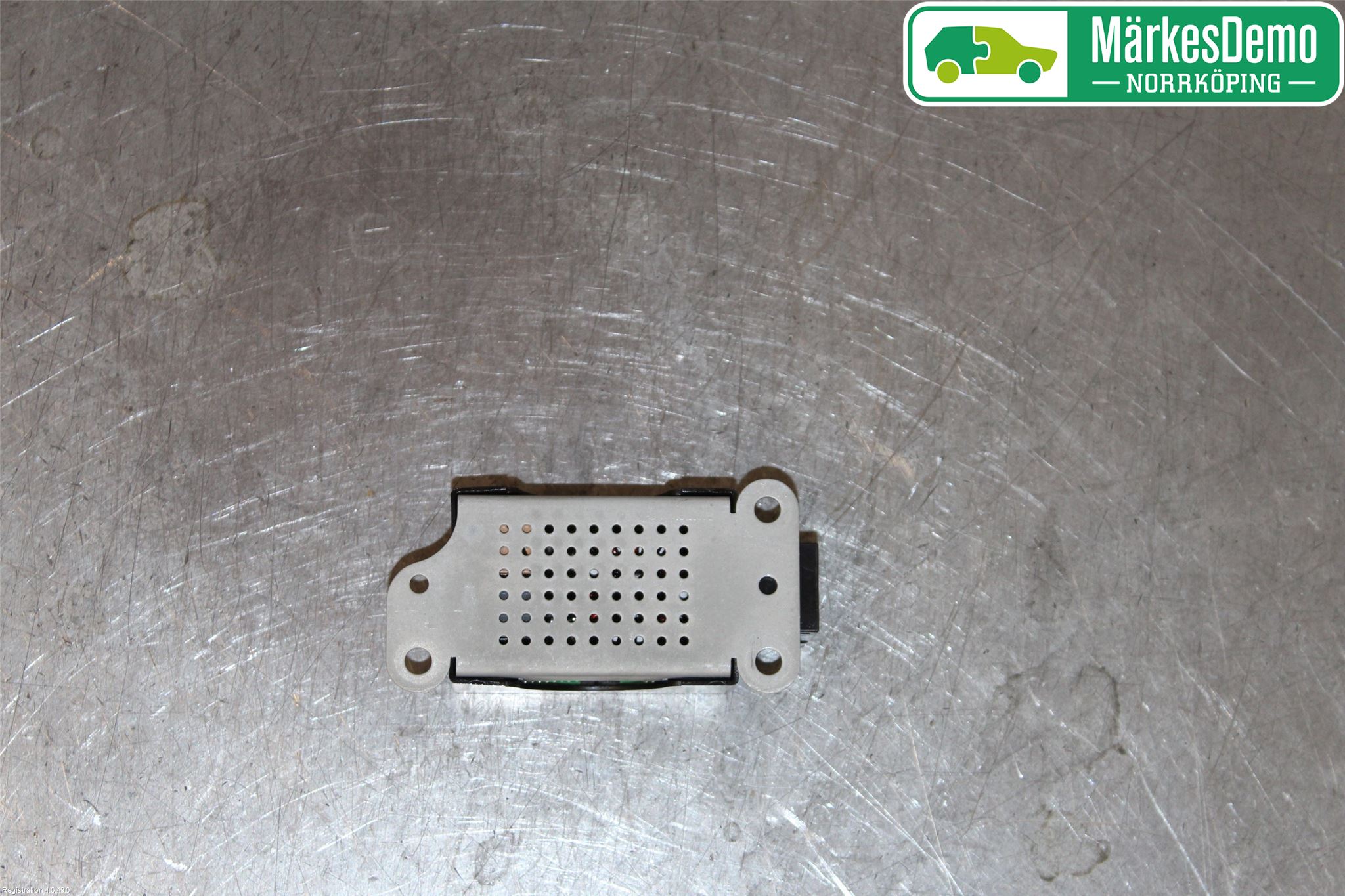 Volkswagen VW GOLF VI 09-13 Antennförstärkare