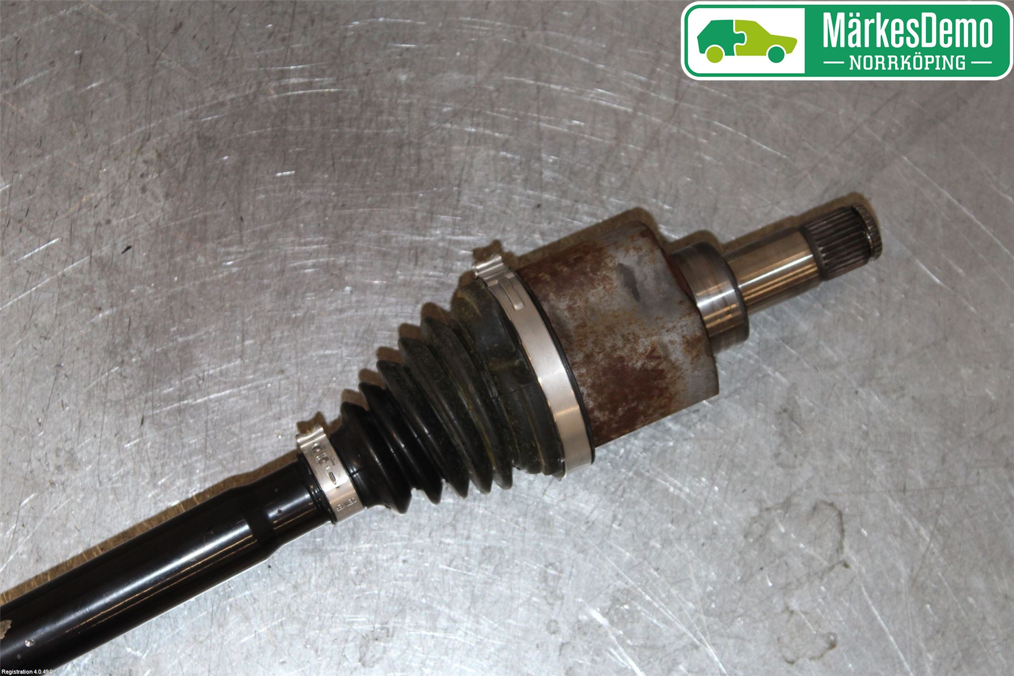 Volkswagen VW UP! / E-UP! Drivaxel Fram Höger