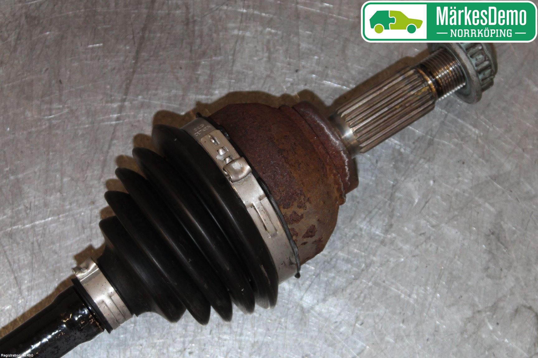 Volkswagen VW UP! / E-UP! Drivaxel Fram Vänster