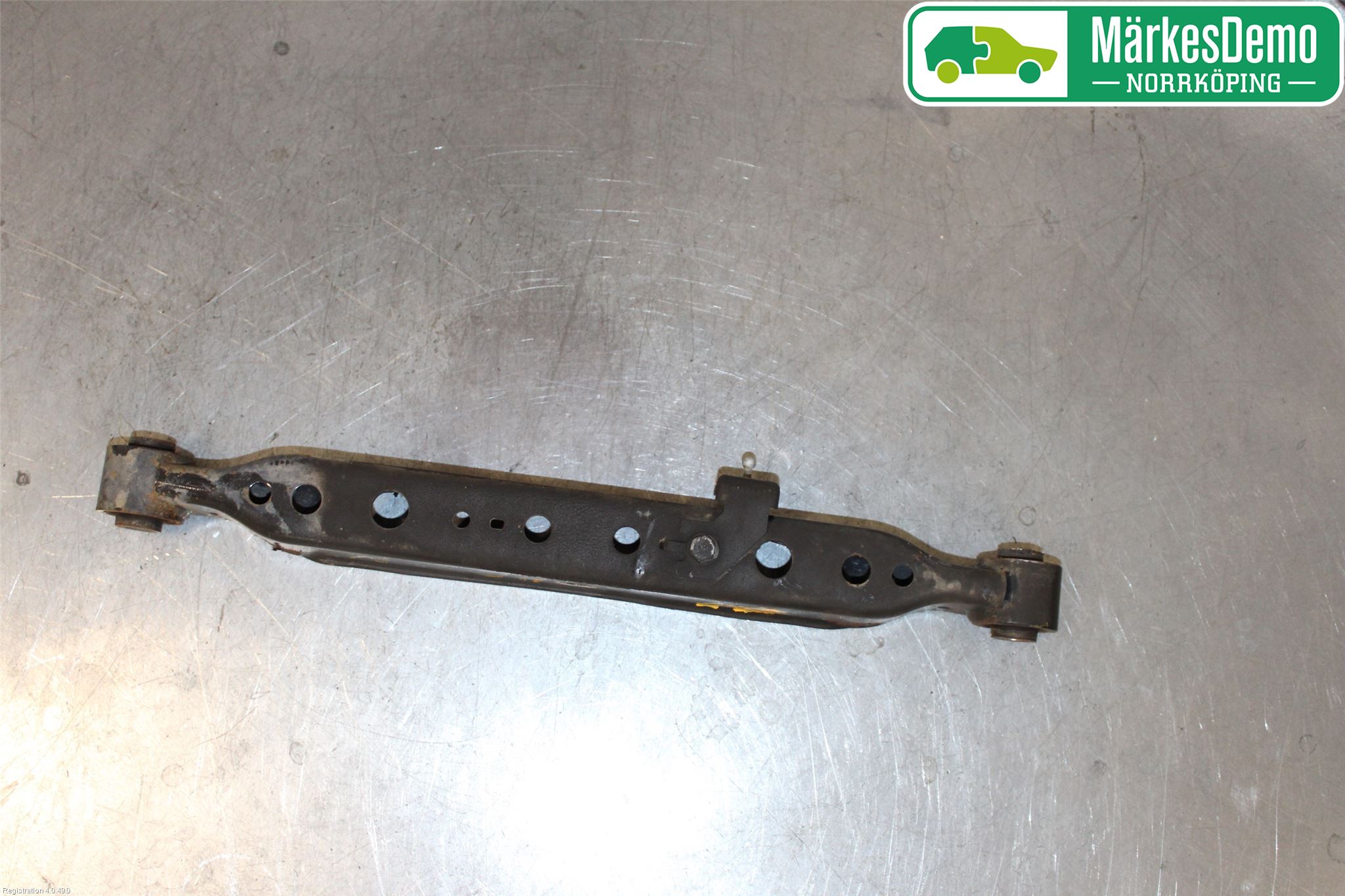 Renault KADJAR 15- Bärarm Bak Höger