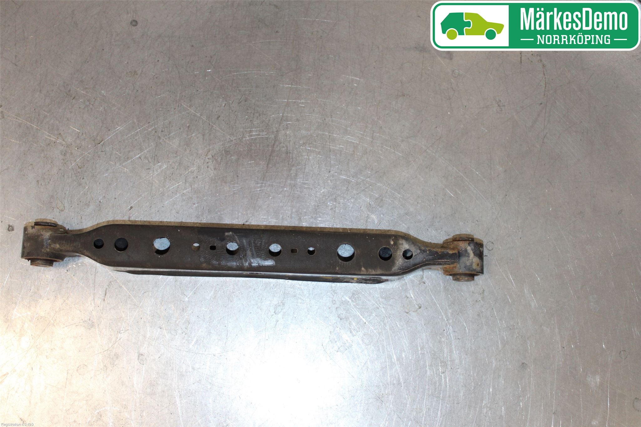 Renault KADJAR 15- Bärarm Bak Vänster