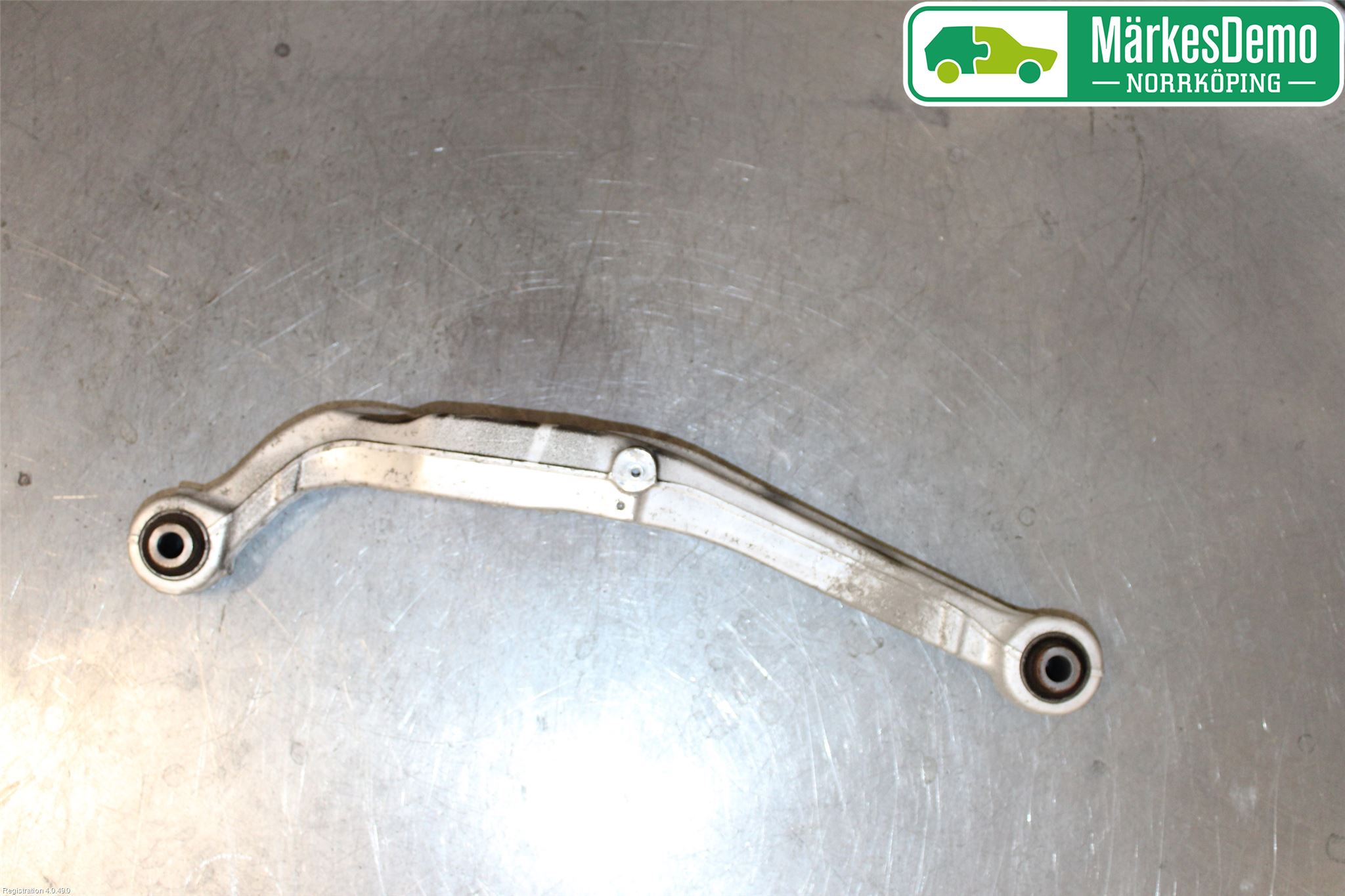 Renault KADJAR 15- Bärarm Bak Övre Vänster