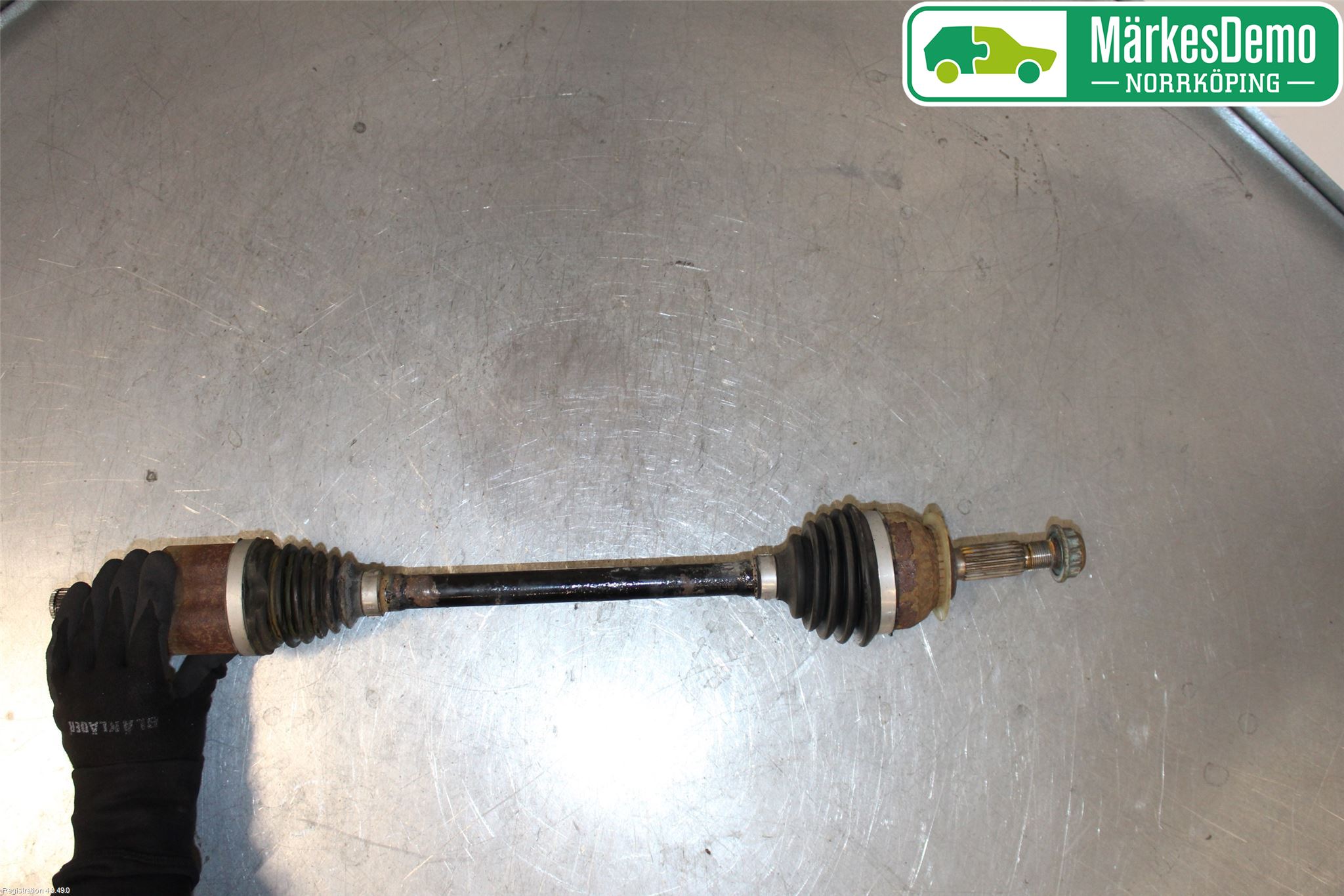 Volkswagen VW UP! / E-UP! Drivaxel Fram Vänster