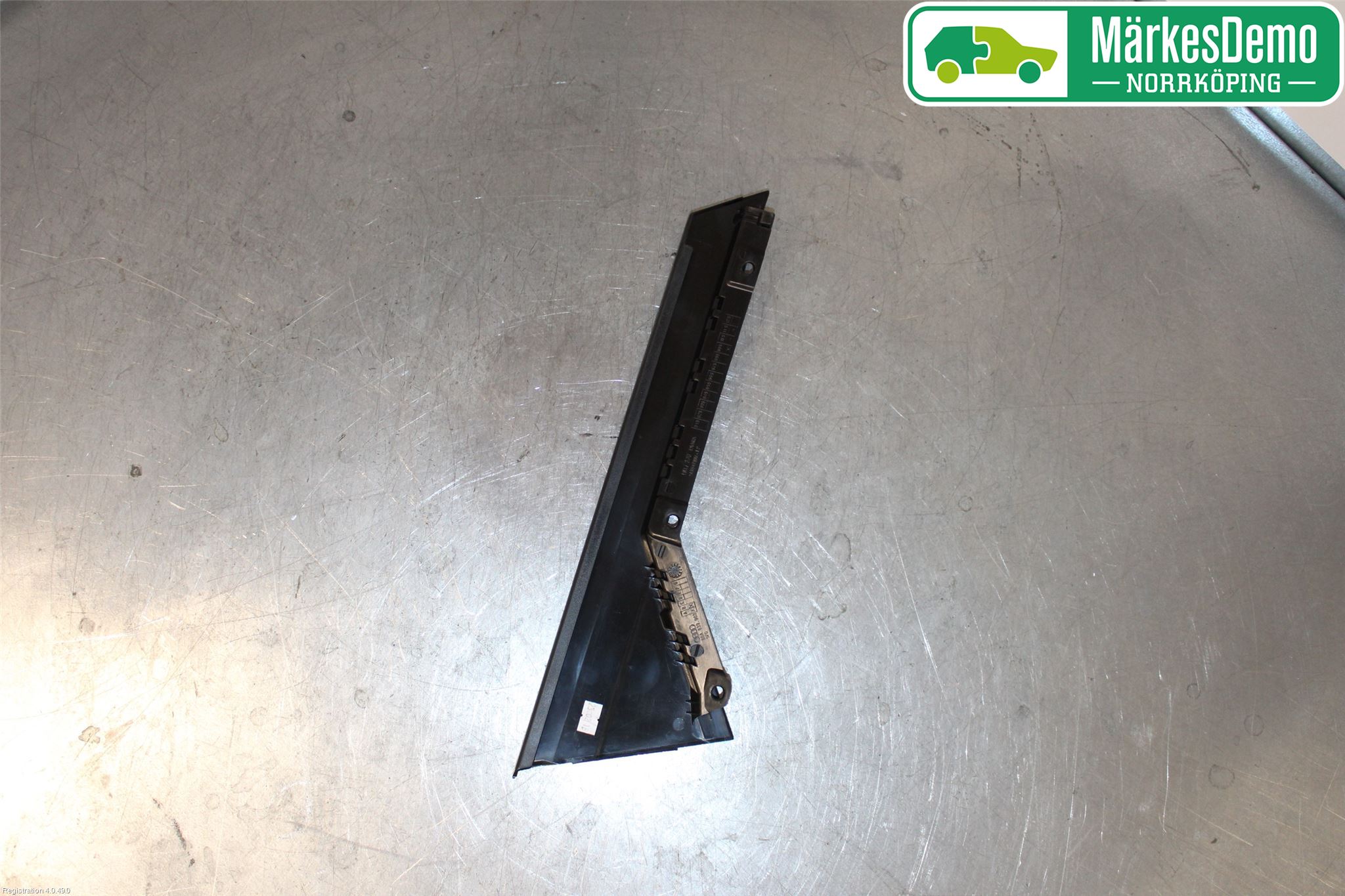 Audi Q5/SQ5 17- Dörr Dekorlist Bak Vä