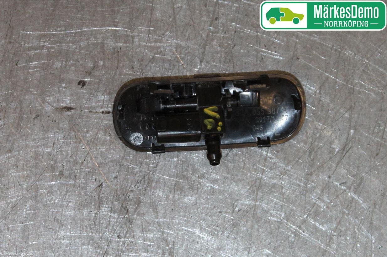 Audi Q5/SQ5 17- Spolarmunstycke Rutor