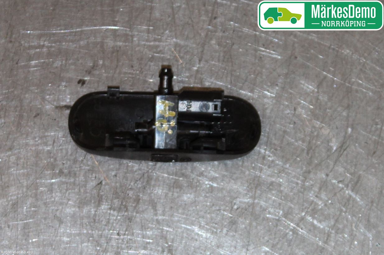 Audi Q5/SQ5 17- Spolarmunstycke Rutor