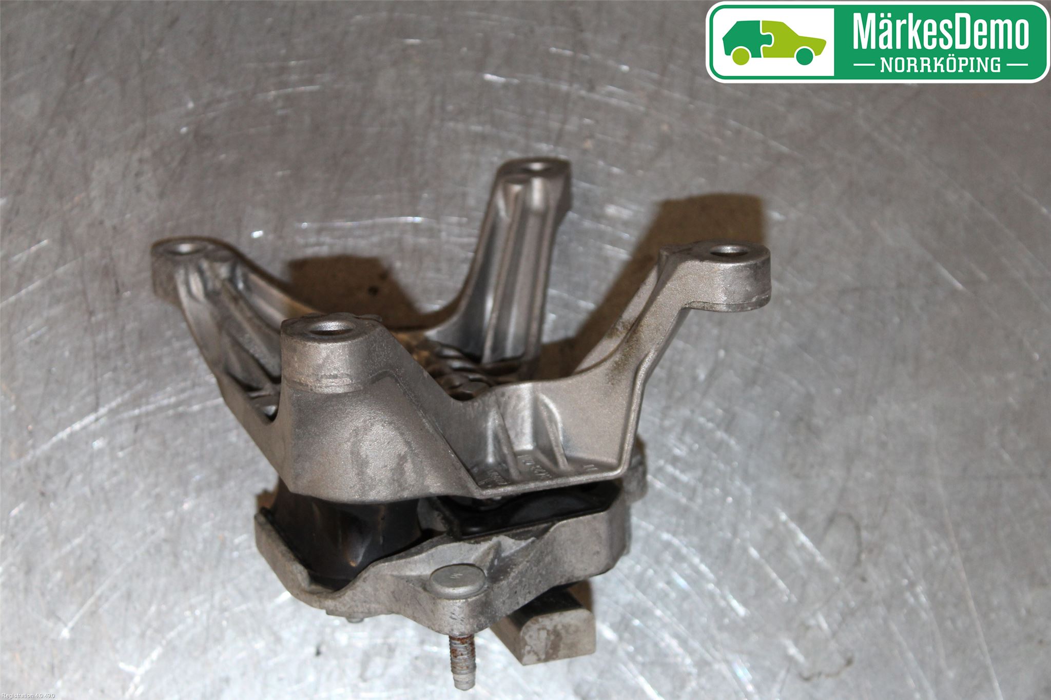 Audi A4/S4 B9 16-19 Växellådsfäste