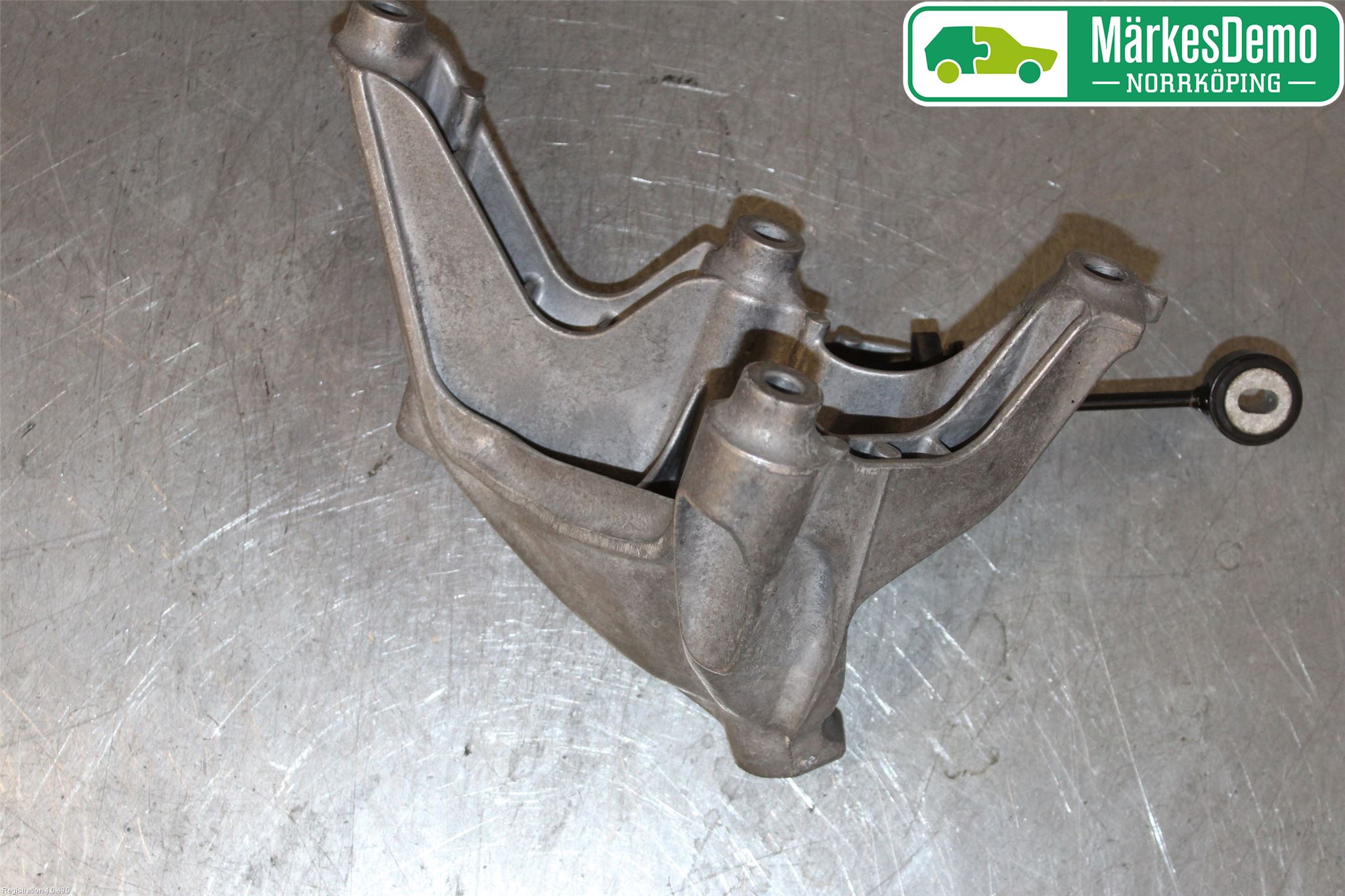 Audi A4/S4 B9 16-19 Motorfäste