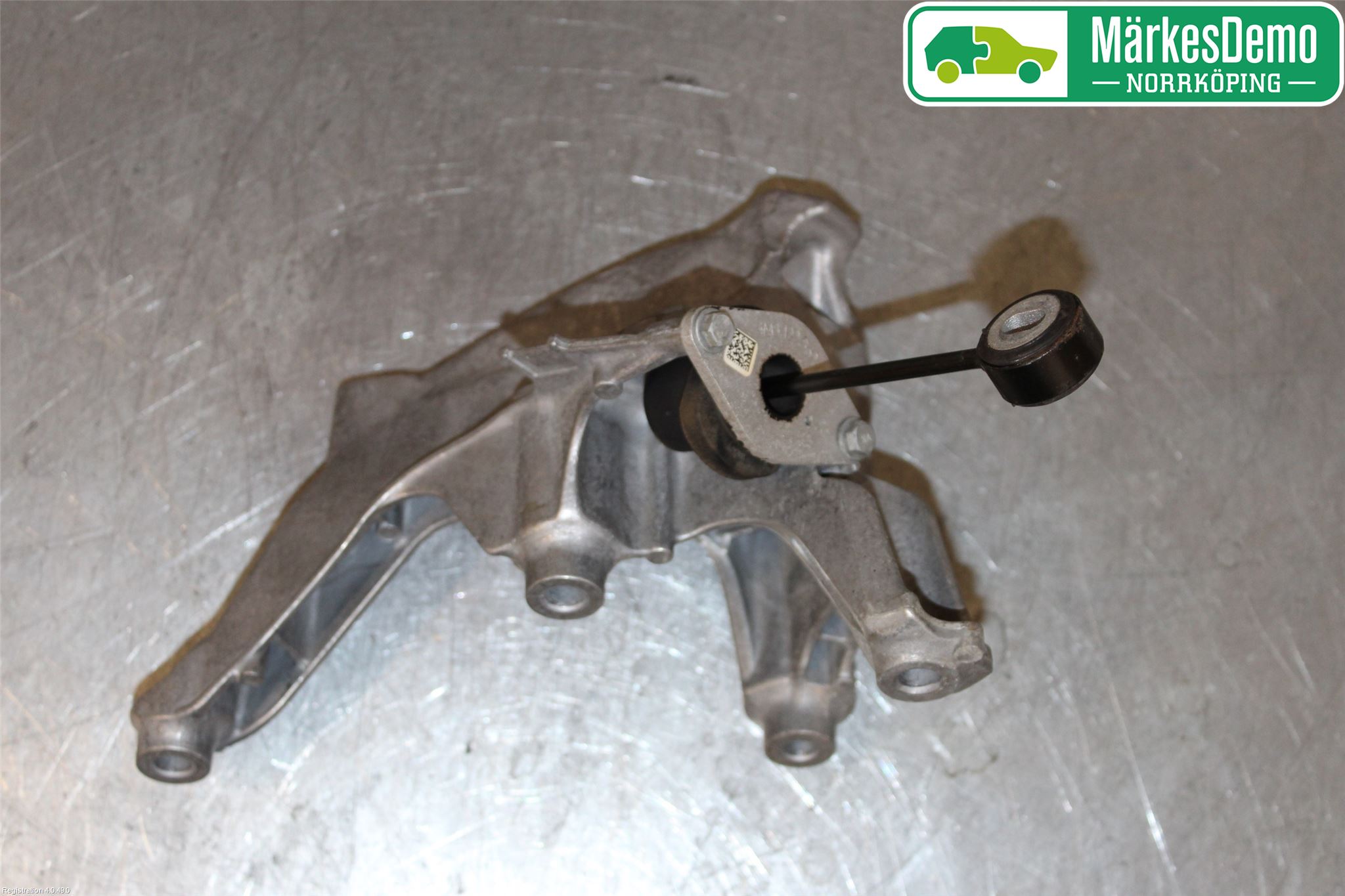 Audi A4/S4 B9 16-19 Motorfäste