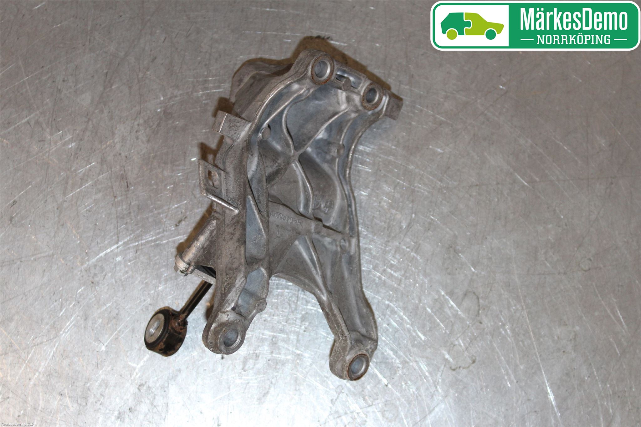 Audi A4/S4 B9 16-19 Motorfäste