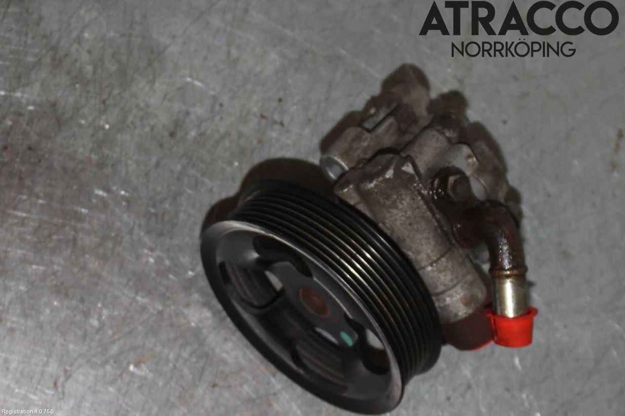 Toyota AVENSIS 03-06 Styrservopump