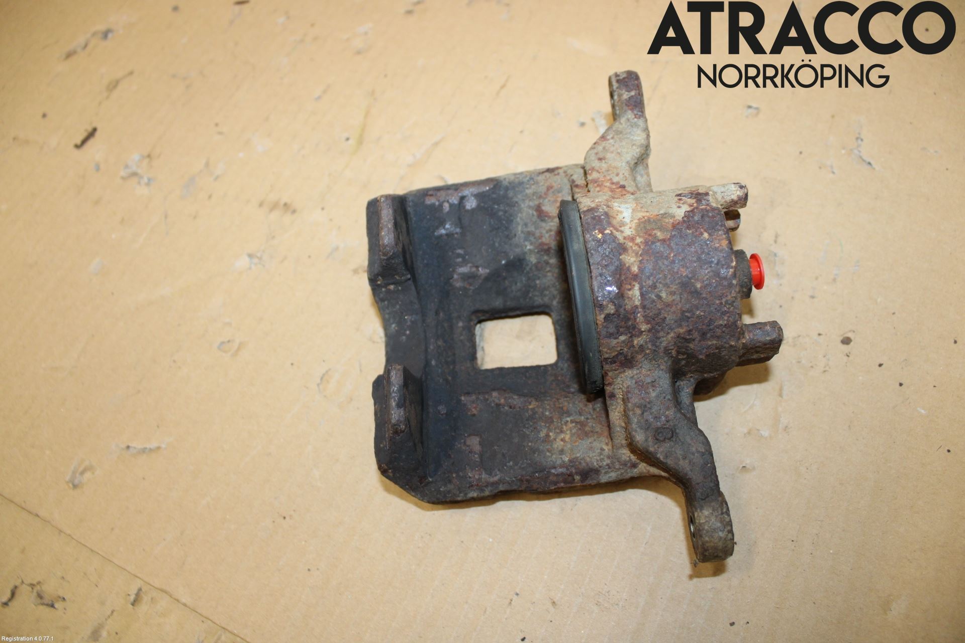 Mitsubishi L200 06-15 Bromsok Fram Höger