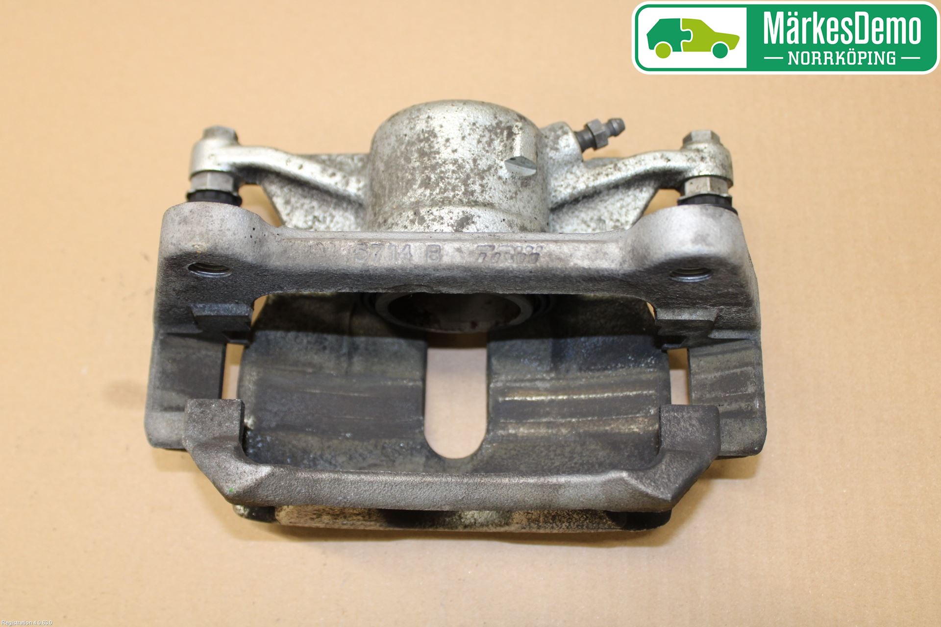 Volkswagen VW PASSAT 15-19 Bromsok Fram Höger