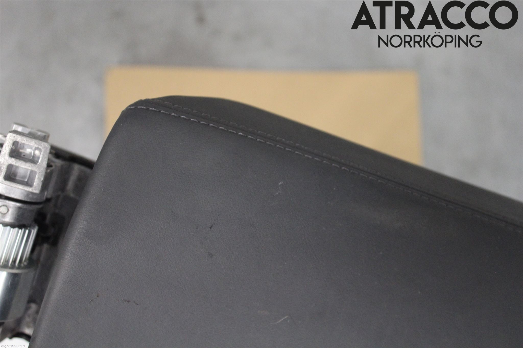 Audi A6 F2/C8 19- Inredning Armstöd