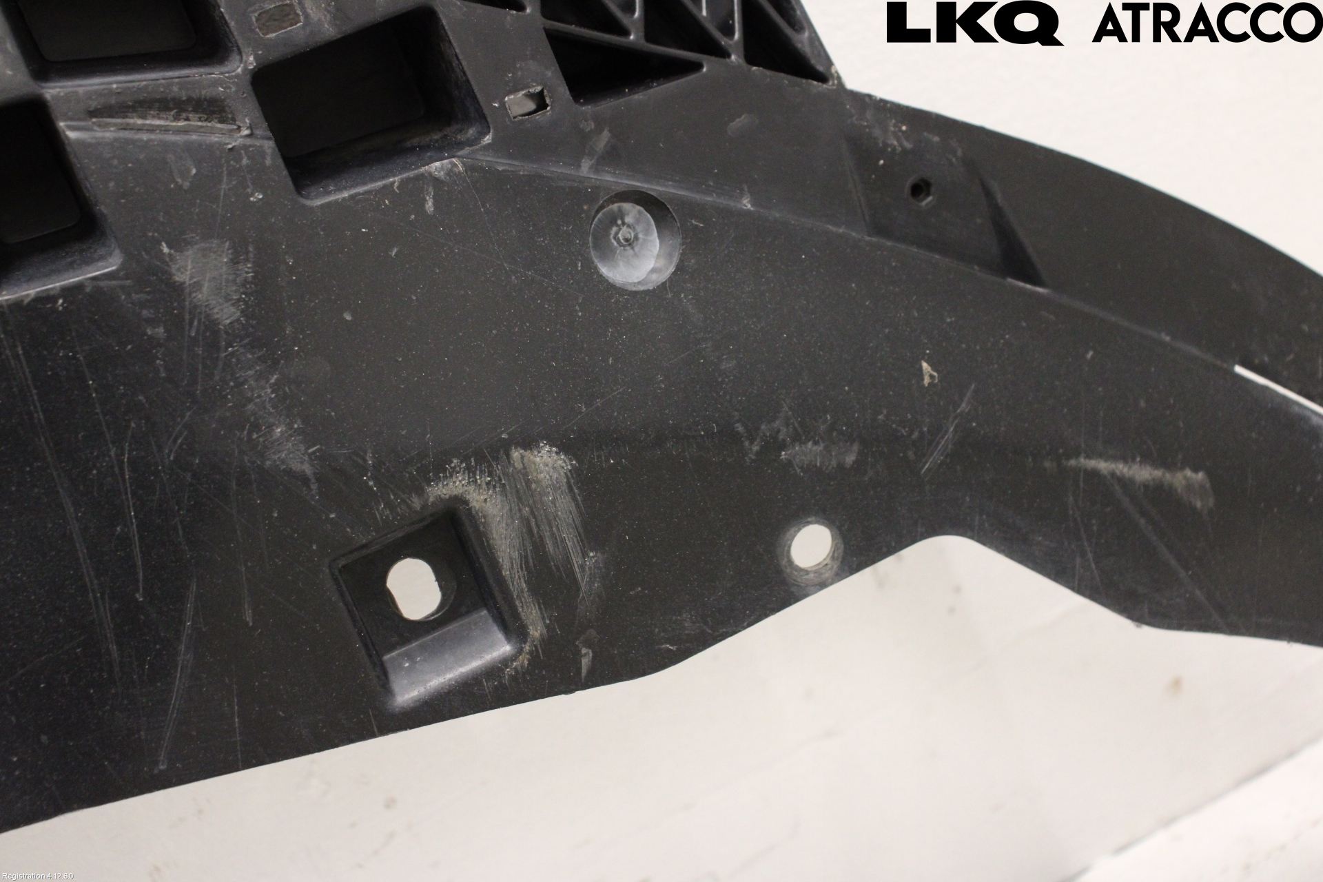 Audi A3/S3 05-13 Frontplåt Undre