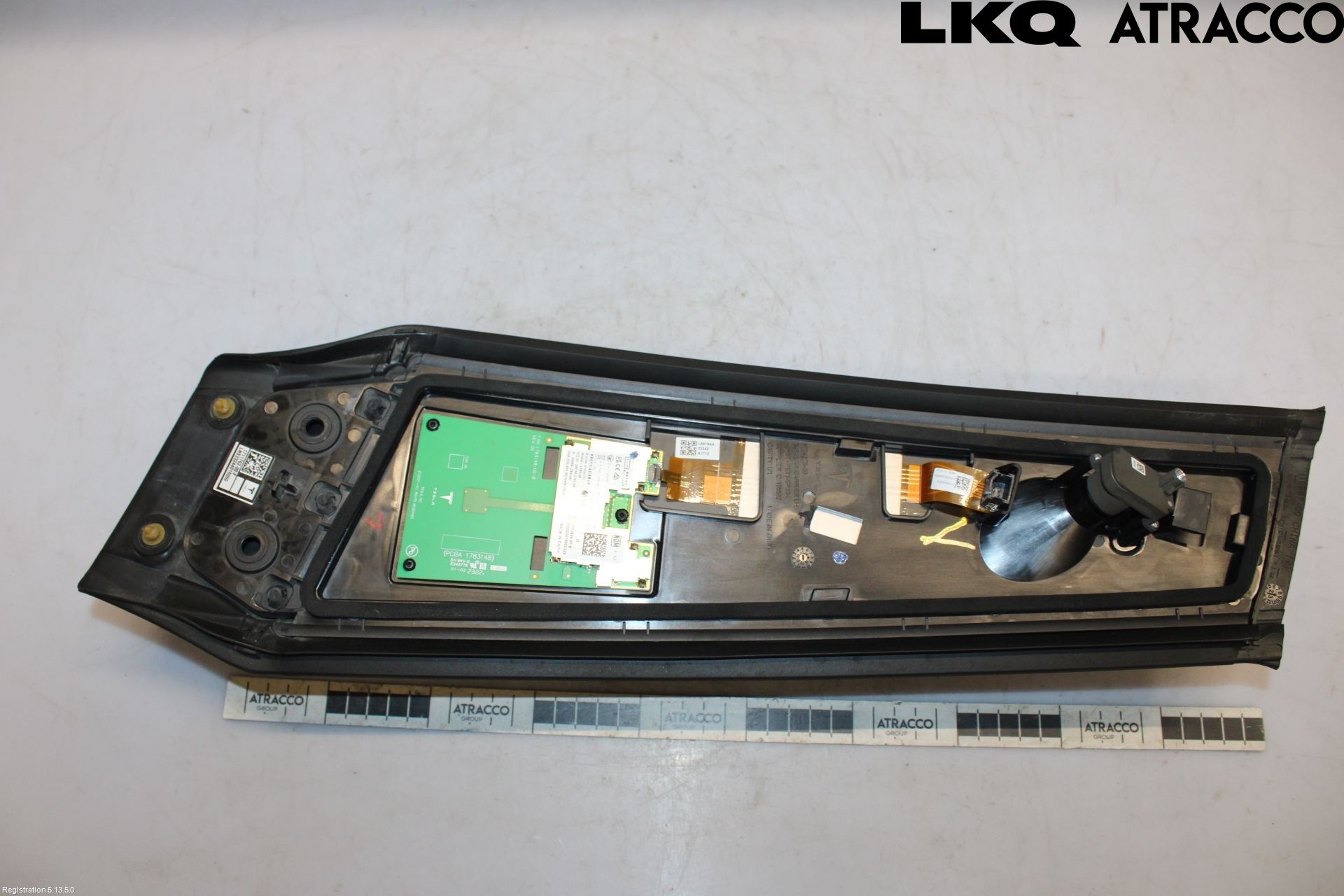 Tesla MODEL 3 17- Inr Plastd A-B-C Stolpe