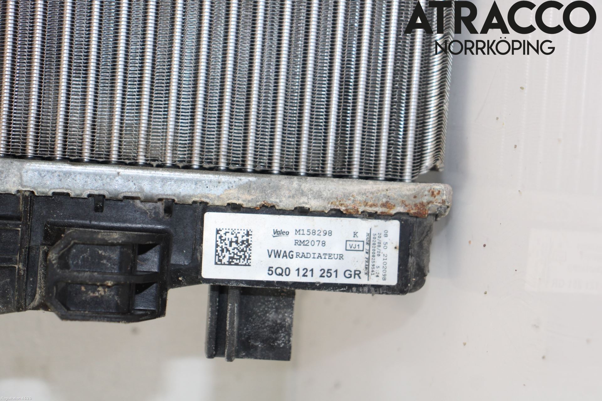 Volkswagen VW PASSAT 20-24 Kylare Aut